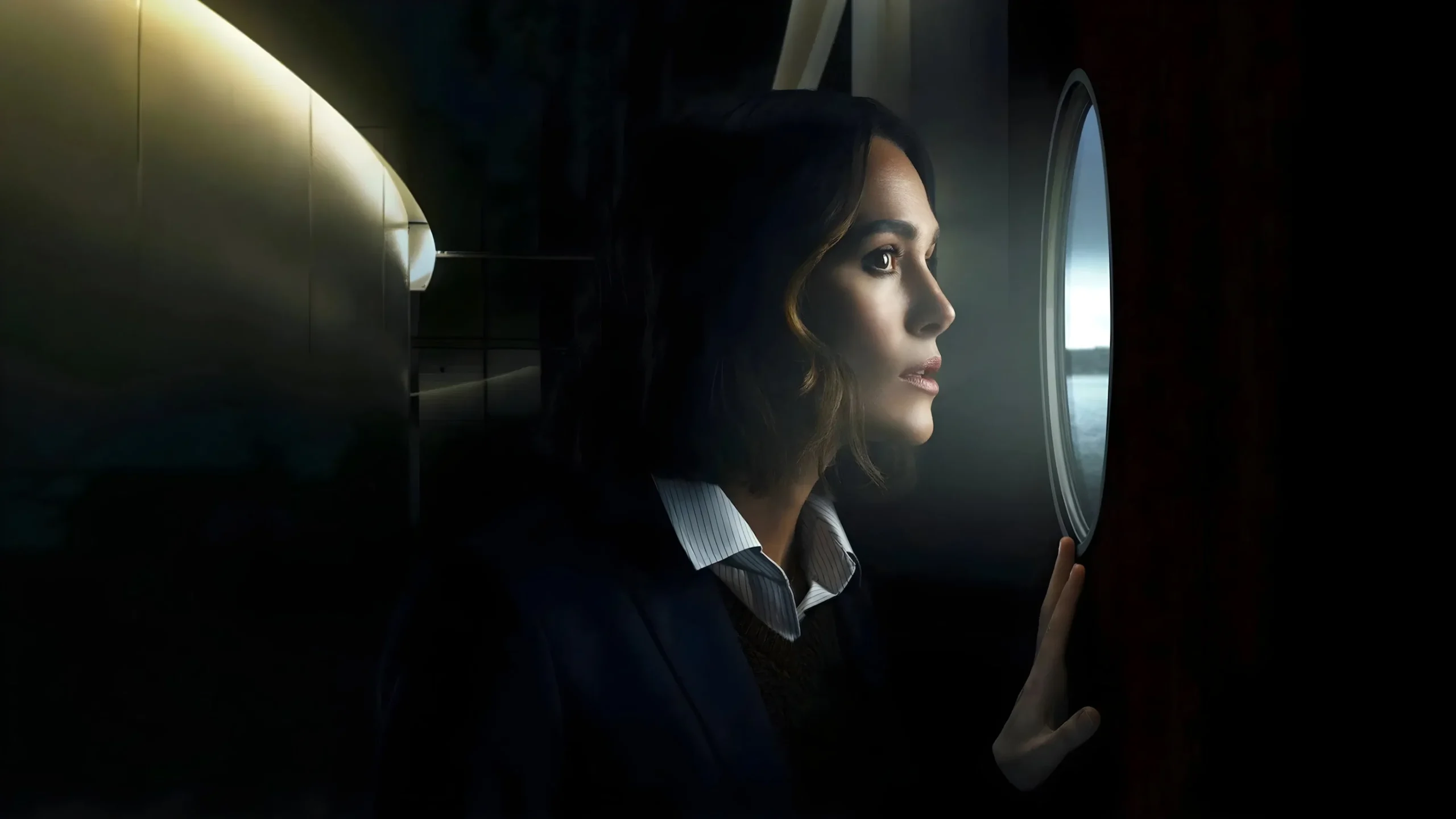 10 Numaralı Kamara - The Woman in Cabin 10 (2025) 3 10 Numaralı Kamara - The Woman in Cabin 10 (2025) 2025, Anna Waterhouse, David Ajala, Dram, Gerilim, Gizem, Guy Pearce, Joe Shrapnel, Keira Knightley, Simon Stone