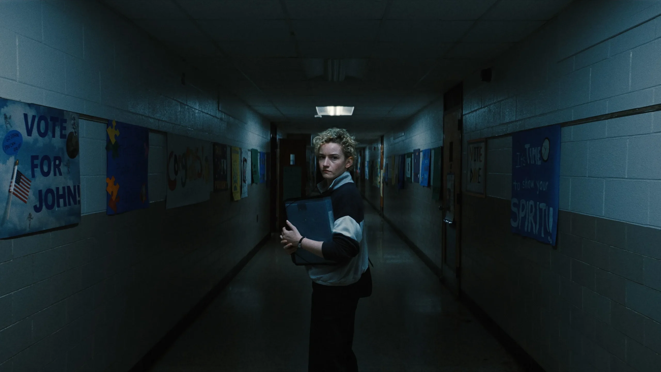 Silahlar - Weapons (2025) 2025, Benedict Wong, Cary Christopher, Gizem, Julia Garner, Korku, Scarlett Sher, Zach Cregger