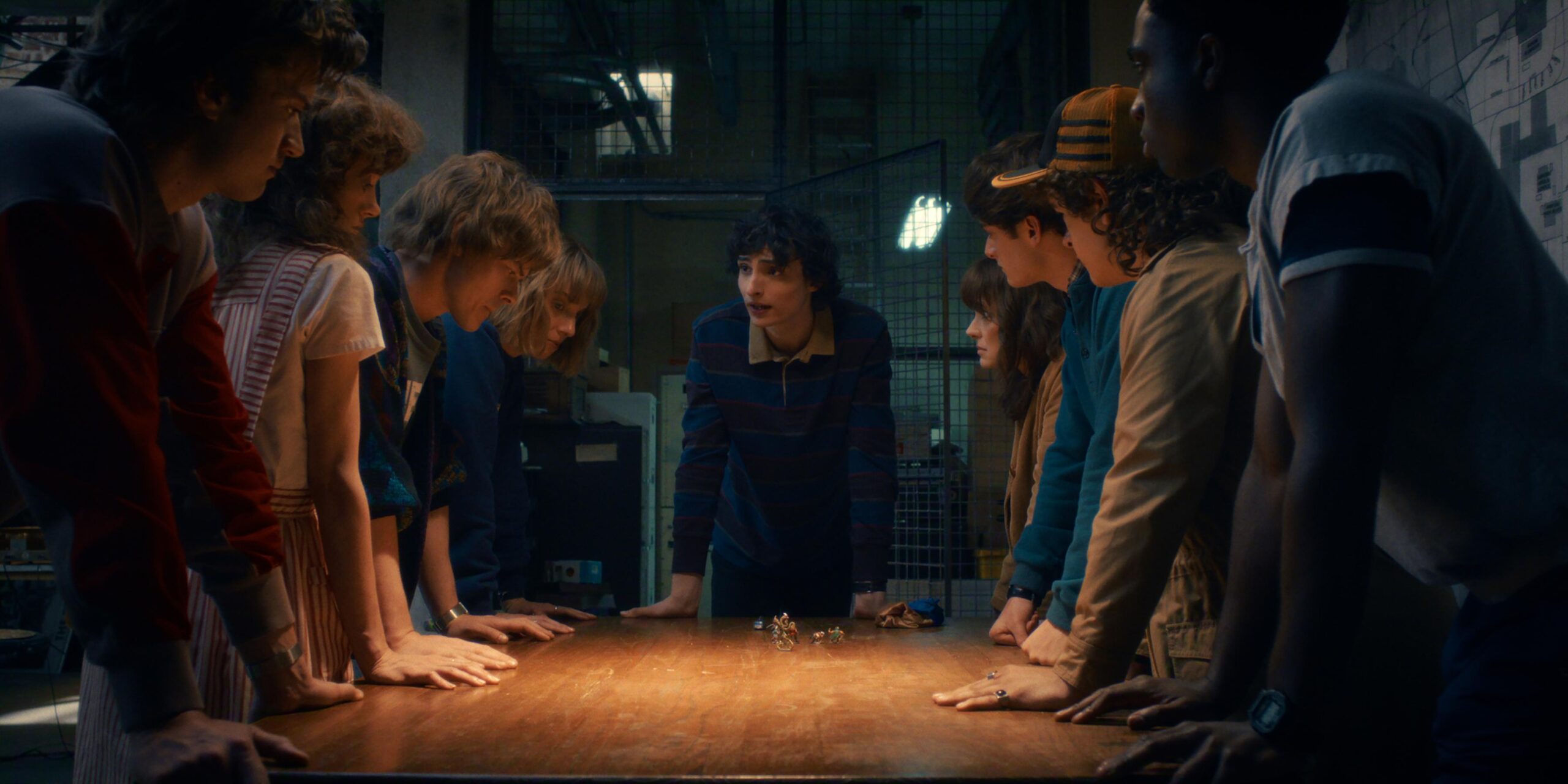 Stranger Things, Macy’s Thanksgiving Parade’e Demogorgon’lu Dev Bir Geçit Aracıyla Geliyor 2 Stranger Things yeni sezon.