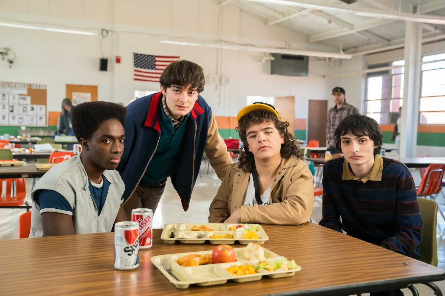 Stranger Things 5. Sezon Öncesi: Duffer Kardeşler Hangi Bölümleri Tekrar İzlememizi Öneriyor? 3 Stranger Things 5. Sezon Öncesi: Duffer Kardeşler Hangi Bölümleri Tekrar İzlememizi Öneriyor?