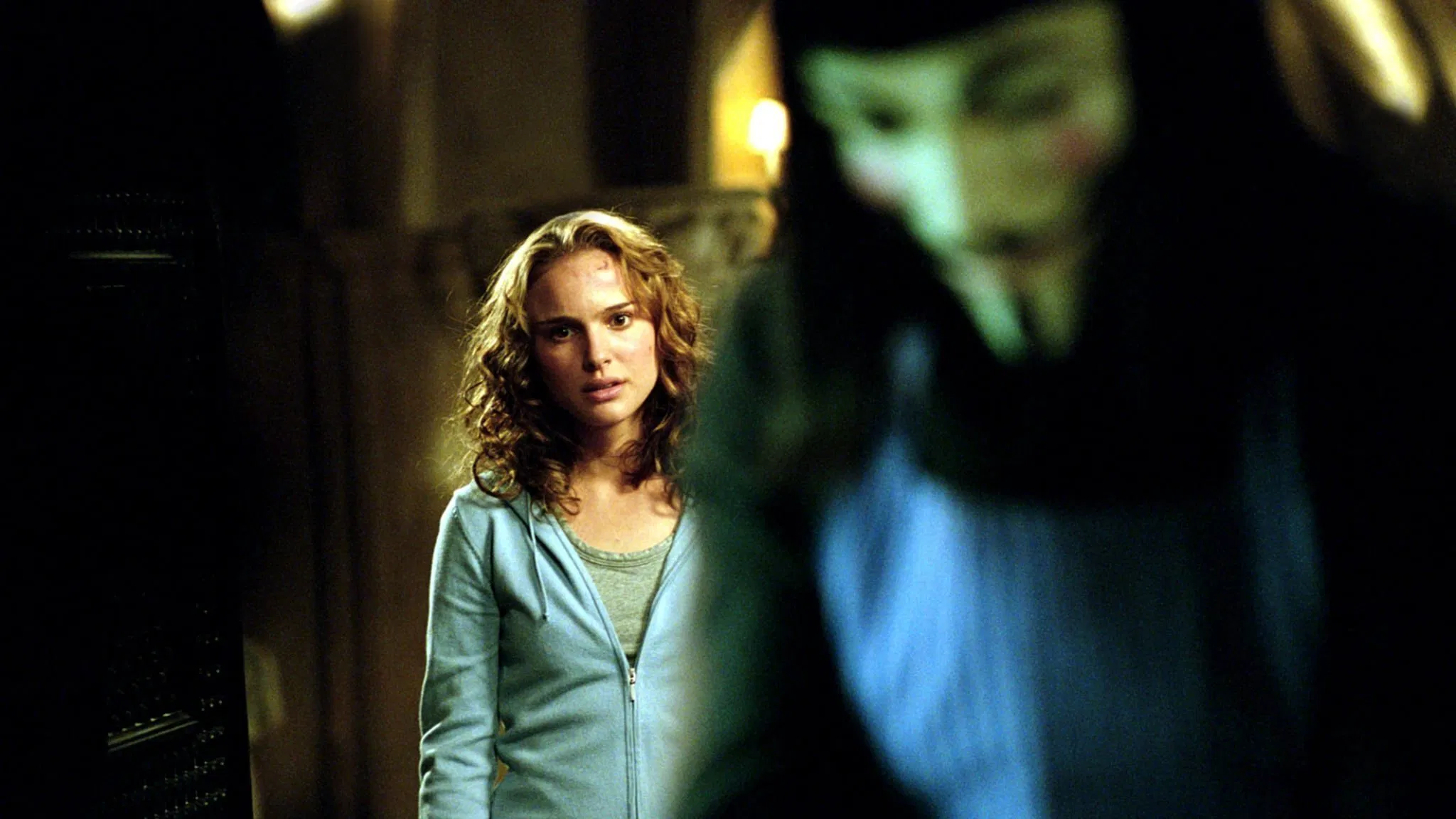 V for Vendetta - 2005 5 V for Vendetta - 2005 Aksiyon, Bilim Kurgu, Dram, Gerilim, Hugo Weaving, James McTeigue, John Hurt, Natalie Portman, Stephen Fry, Stephen Rea