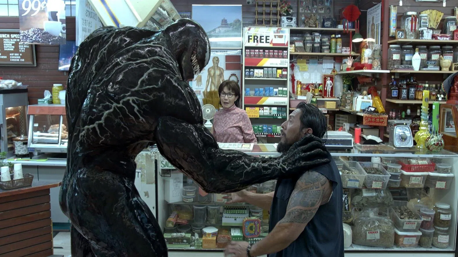 Venom: Zehirli Öfke - Venom (2018) 2018, Aksiyon, Bilim Kurgu, Jeff Pinkner, Kelly Marcel, Komedi, Macera, Michelle Williams, Riz Ahmed, Ruben Fleischer, Scott Rosenberg, Tom Hardy