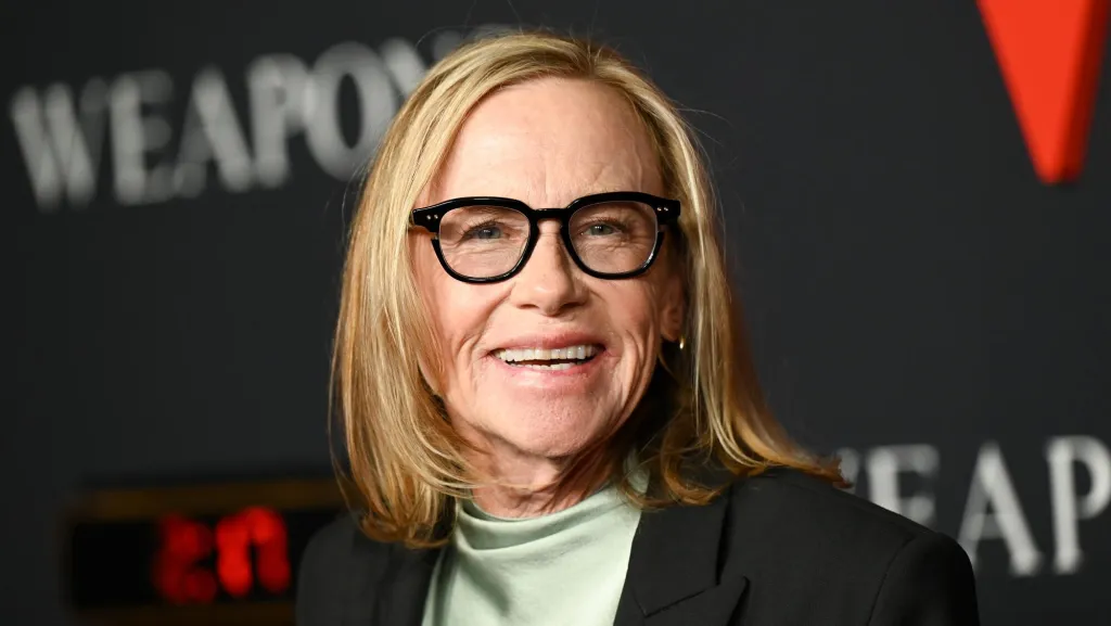 Amy Madigan, 36 yıl sonra altın küre adayı oldu.