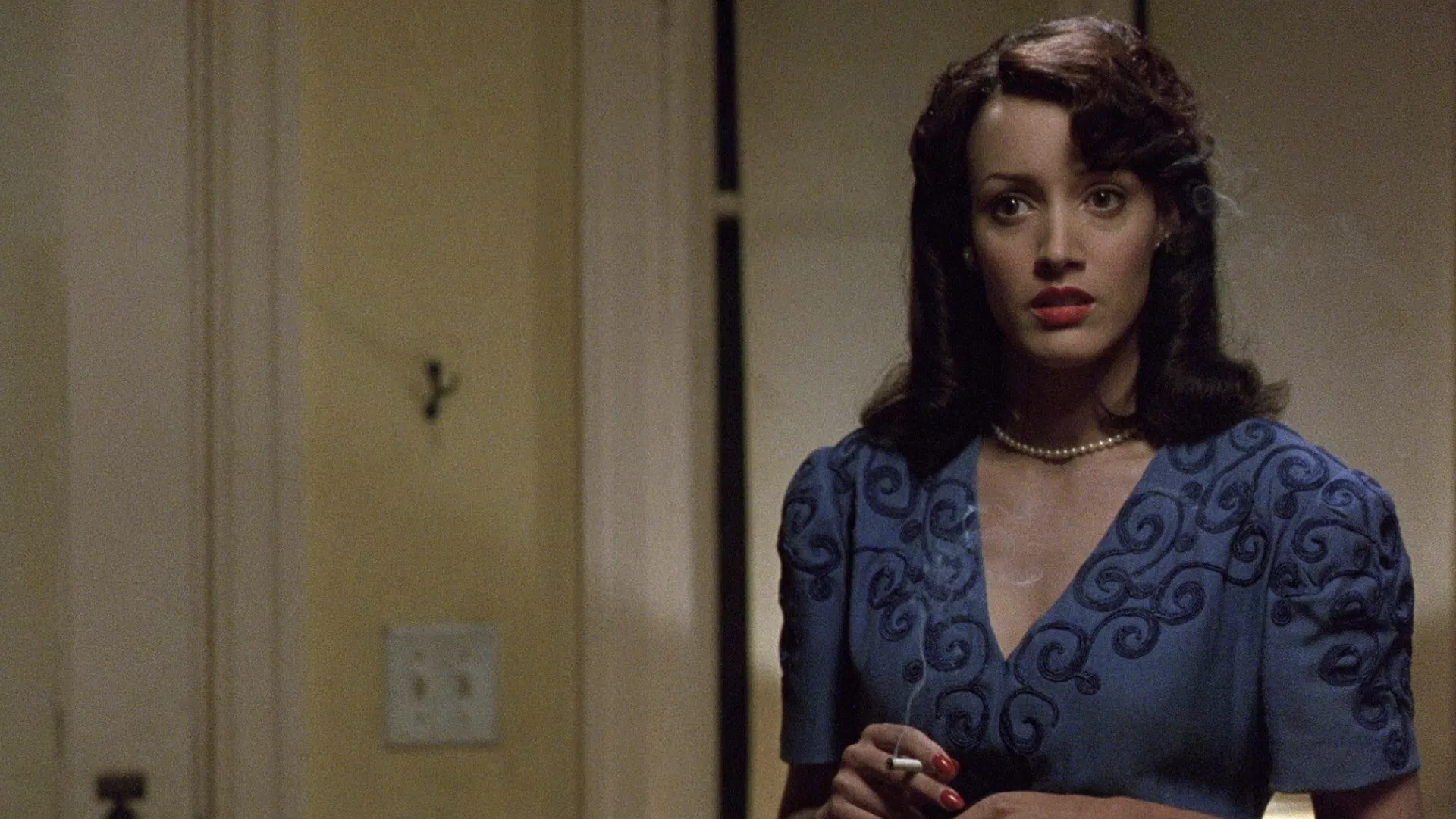Mavi Elbiseli Şeytan - Devil in A Blue Dress (1995) 1995, Carl Franklin, Denzel Washington, Don Cheadle, Dram, Gerilim, Gizem, Jennifer Beals, Maury Chaykin, Suç, Tom Sizemore, Walter Mosley