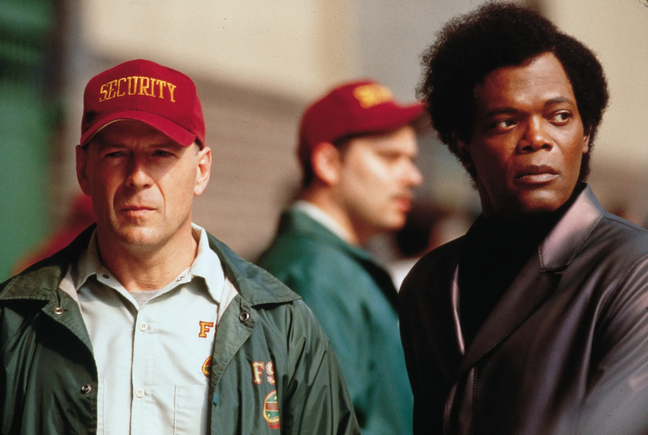 Ölümsüz - Unbreakable (2000) 2000, Bilim Kurgu, Bruce Willis, Dram, Gerilim, Gizem, M. Night Shyamalan, Robin Wright, Samuel L. Jackson