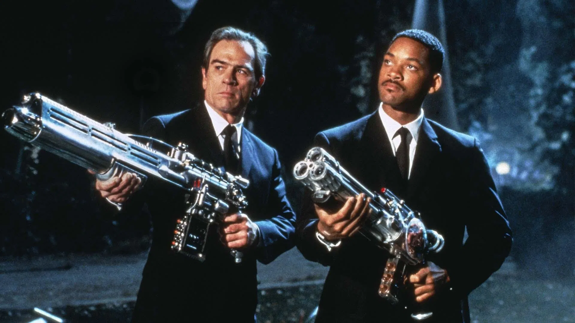 Siyah Giyen Adamlar - Men in Black (1997) 1997, Aksiyon, Barry Sonnenfeld, Bilim Kurgu, Ed Solomon, Komedi, Linda Fiorentino, Lowell Cunningham, Macera, Mike Nussbaum, Rip Torn, Siobhan Fallon Hogan, Tommy Lee Jones, Tony Shalhoub, Vincent D'Onofrio, Will Smith