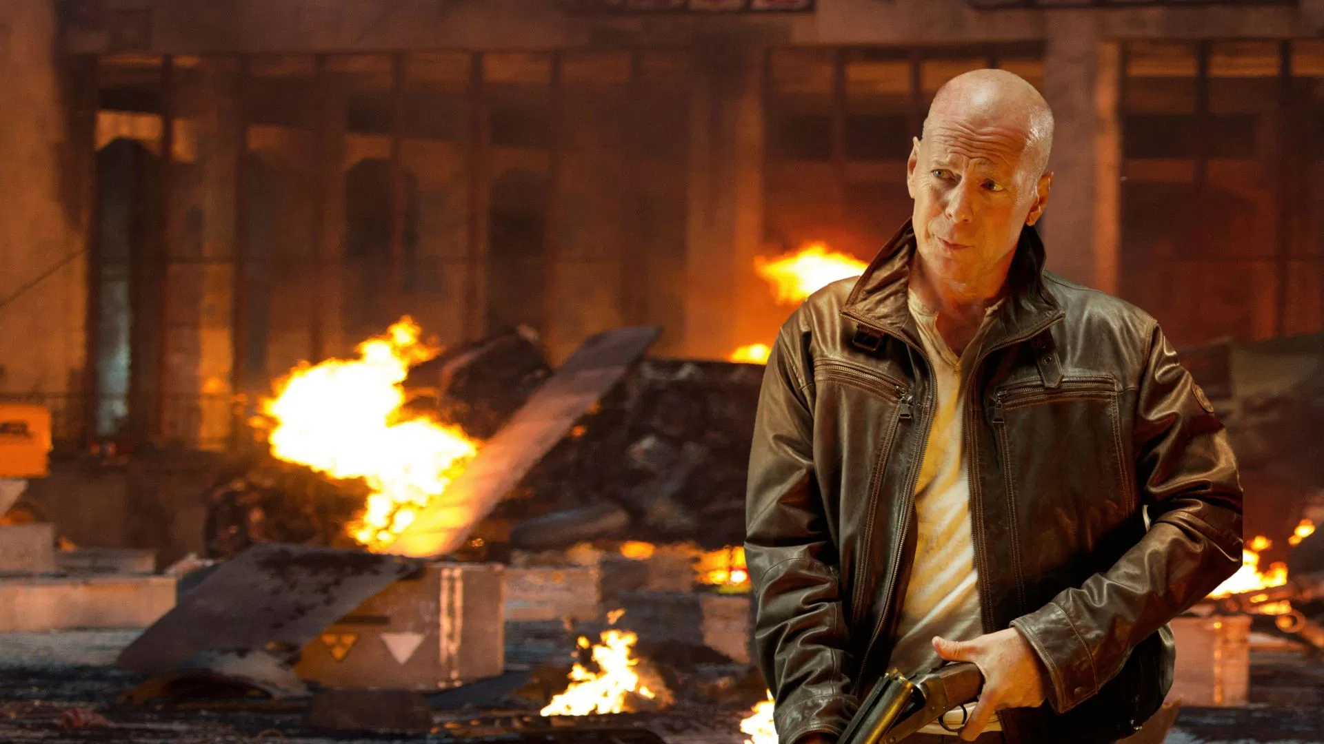Zor Ölüm 5 - A Good Day to Die Hard (2013) 2 Zor Ölüm 5 - A Good Day to Die Hard (2013) 2013, Aksiyon, Bruce Willis, Cole Hauser, Gerilim, Jai Courtney, John Moore, Mary Elizabeth Winstead, Radivoje Bukvic, Roderick Thorp, Sebastian Koch, Skip Woods, Yulia Snigir
