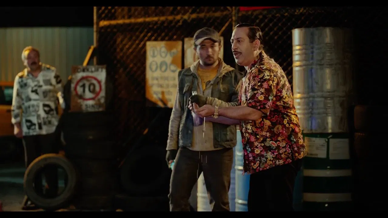 Arif V 216 (2018) 3 Arif V 216 (2018) 2018, Ahu Yağtu, Bilim Kurgu, Çağlar Çorumlu, Cem Yılmaz, Ediz Hun, Farah Zeynep Abdullah, Kerem Alışık, Komedi, Mert Fırat, Mustafa Sandal, Ozan Güven, Özge Özberk, Özkan Uğur, Seda Bakan, Zafer Algöz, Zeynep Kankonde