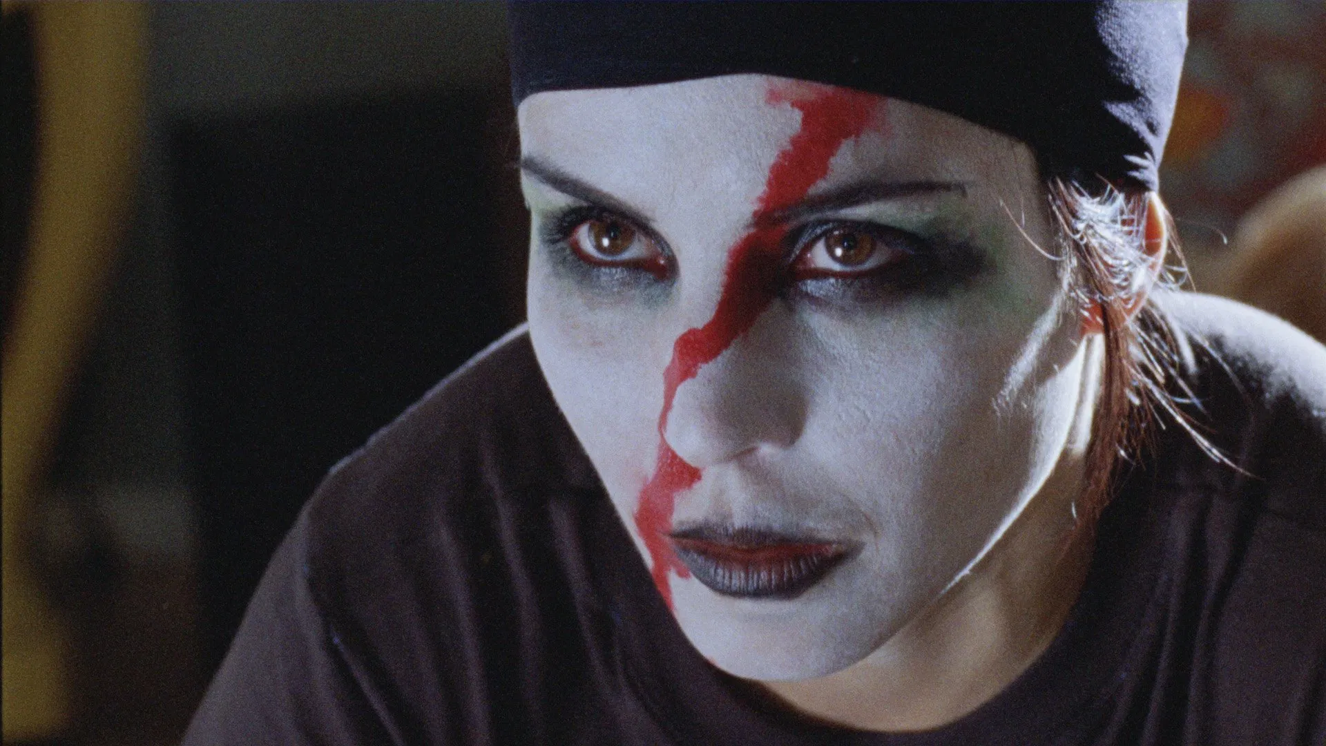 Ateşle Oynayan Kız - The Girl Who Played with Fire (2009) 2000, Aksiyon, Annika Hallin, Daniel Alfredson, Dram, Gerilim, Gizem, Jonas Frykberg, Lena Endre, Michael Nyqvist, Naomi Rapace, Peter Andersson, Stieg Larsson, Suç