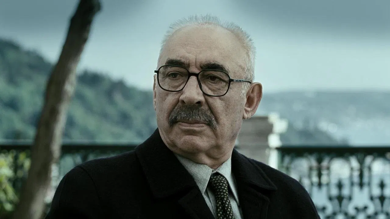 Av Mevsimi (2010) 2010, Cem Yılmaz, Çetin Tekindor, Dram, Gerilim, Gizem, Melisa Sözen, Mustafa Avkıran, Okan Yalabık, Rıza Kocaoğlu, Şener Şen, Suç, Yavuz Tuğrul