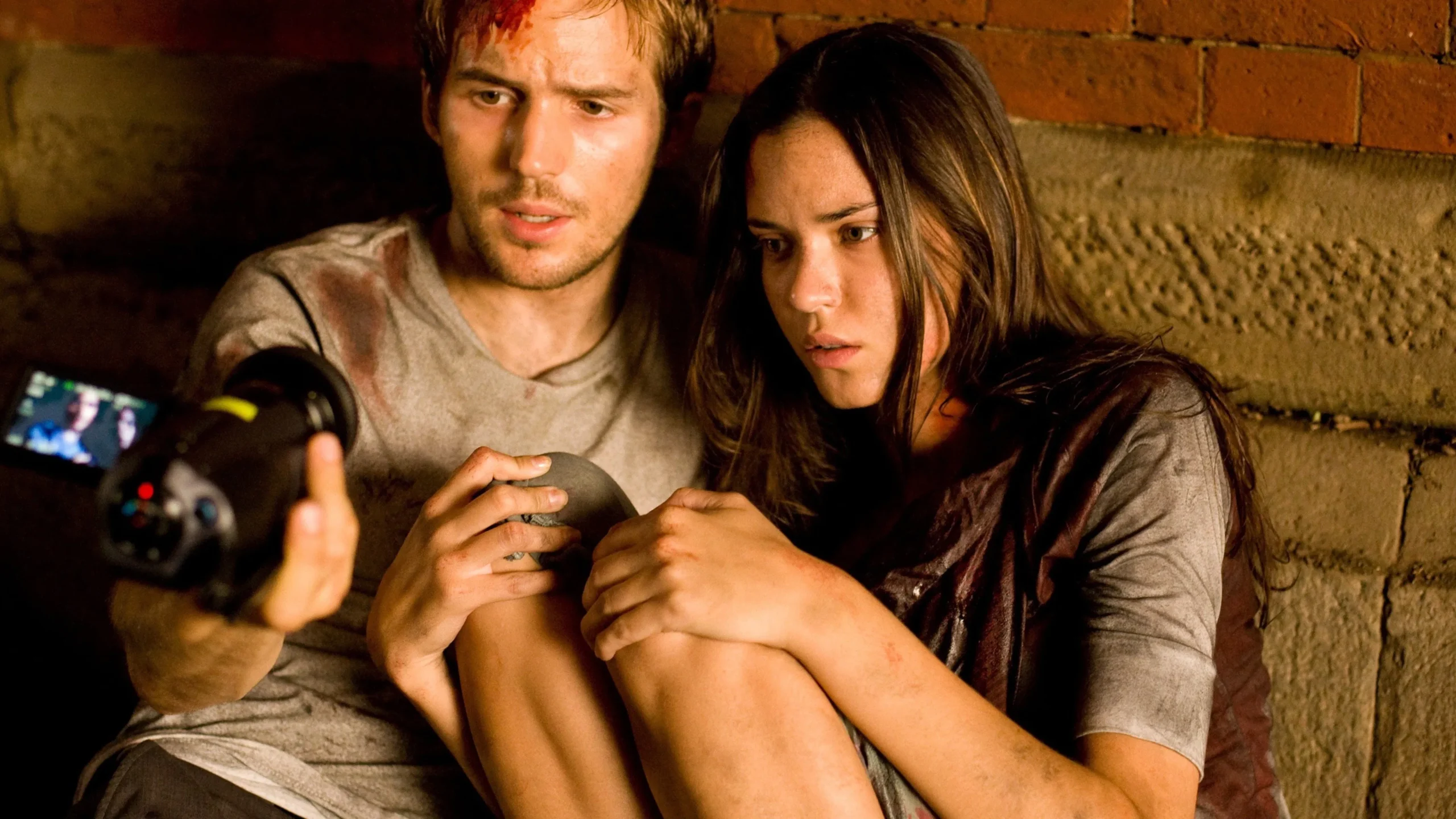 Canavar - Cloverfield (2008) 2008, Aksiyon, Anjul Nigam, Bilim Kurgu, Drew Gooddard, Gerilim, Jessica Lucas, Korku, Lizzy Caplan, Matt Reeves, Michael Stahl-David, Mike Vogel, Morgot Farley, Odette Annable, T.J. Miller