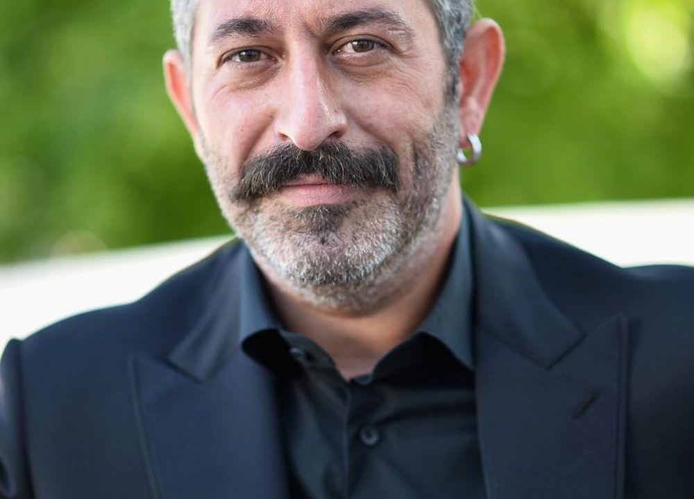 Cem Yılmaz Kimdir? 1 Cem Yılmaz Kimdir? Cem Yılmaz