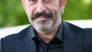 Cem Yılmaz Kimdir?