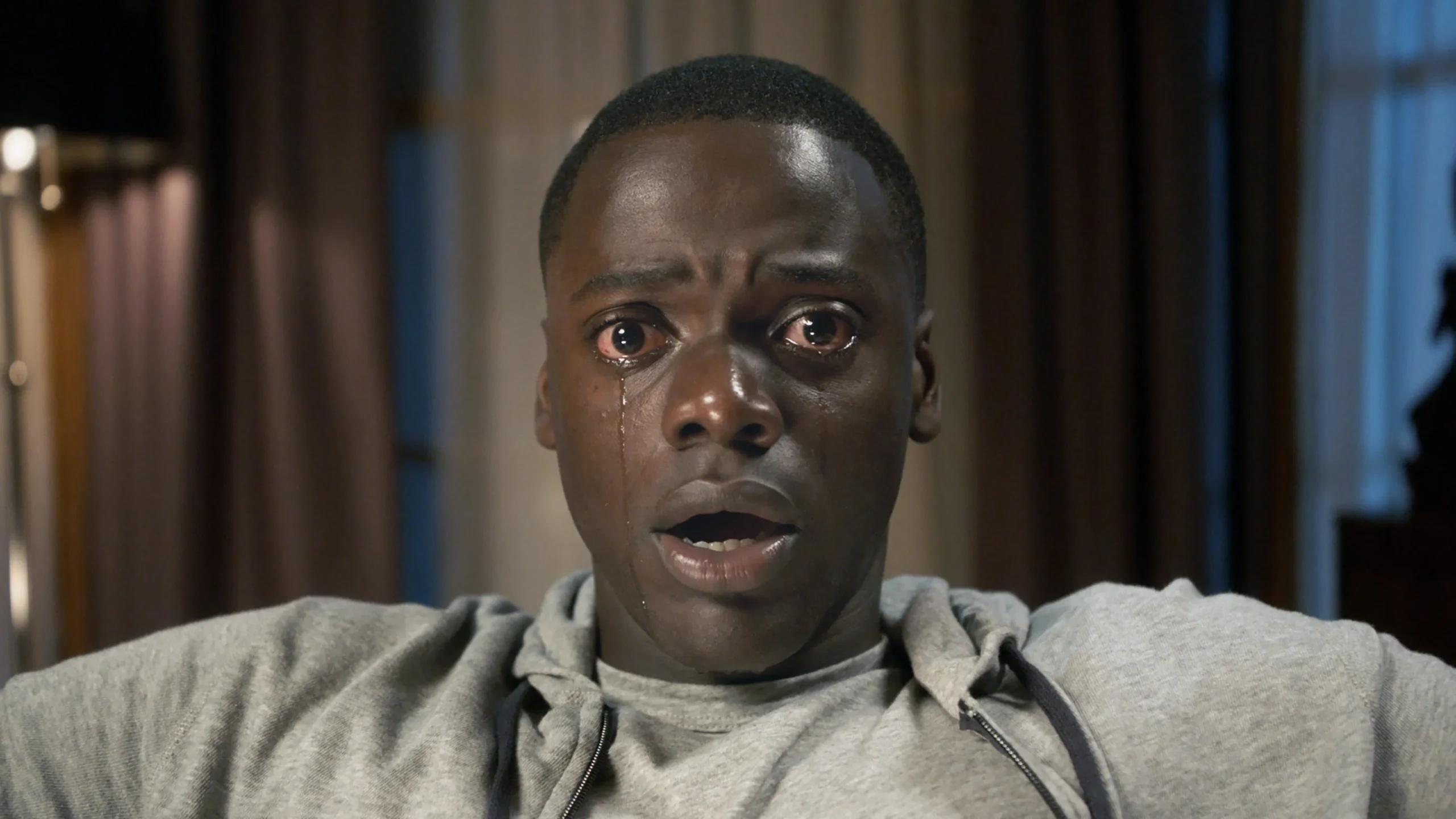 Kapan – Get Out (2017) 4 Kapan – Get Out (2017) 2017, Allison Williams, Bradley Whitford, Caleb Landry Jones, Catherine Keener, Daniel Kaluuya, Gerilim, Gizem, Jordan Peele, Komedi, Korku, Marcus Henderson
