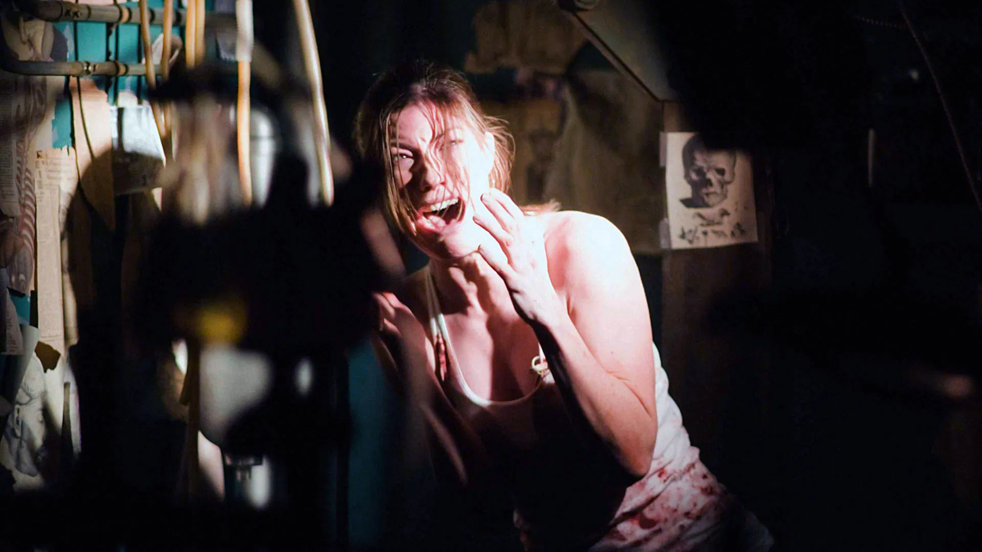 Karantina - Quarantine (2008) 4 Karantina - Quarantine (2008) 2008, Andrew Fiscella, Bilim Kurgu, Columbus Short, Drew Dowdle, Gerilim, Jaume Balaguero, Jay Hernandez, Jennifer Carpenter, John Erick Dowdle, Johnathon Schaech, Korku, Rade Serbedzija, Steve Harris