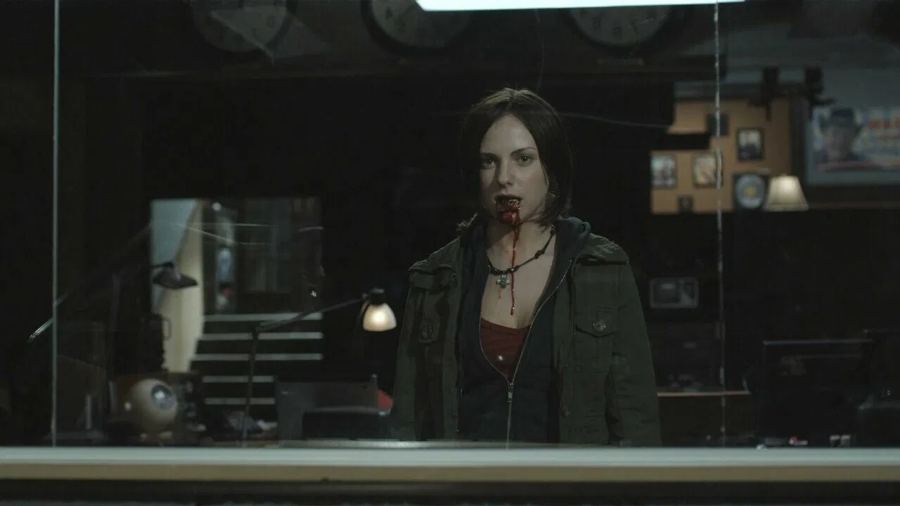Öldüren Kelimeler - Pontypool (2008) 2008, Bilim Kurgu, Bruce McDonald, Daniel Fathers, Georgina Reilly, Hrant Alianak, Korku, Lisa Houle, Rick Roberts, Stephen McHattie, Tony Burgess