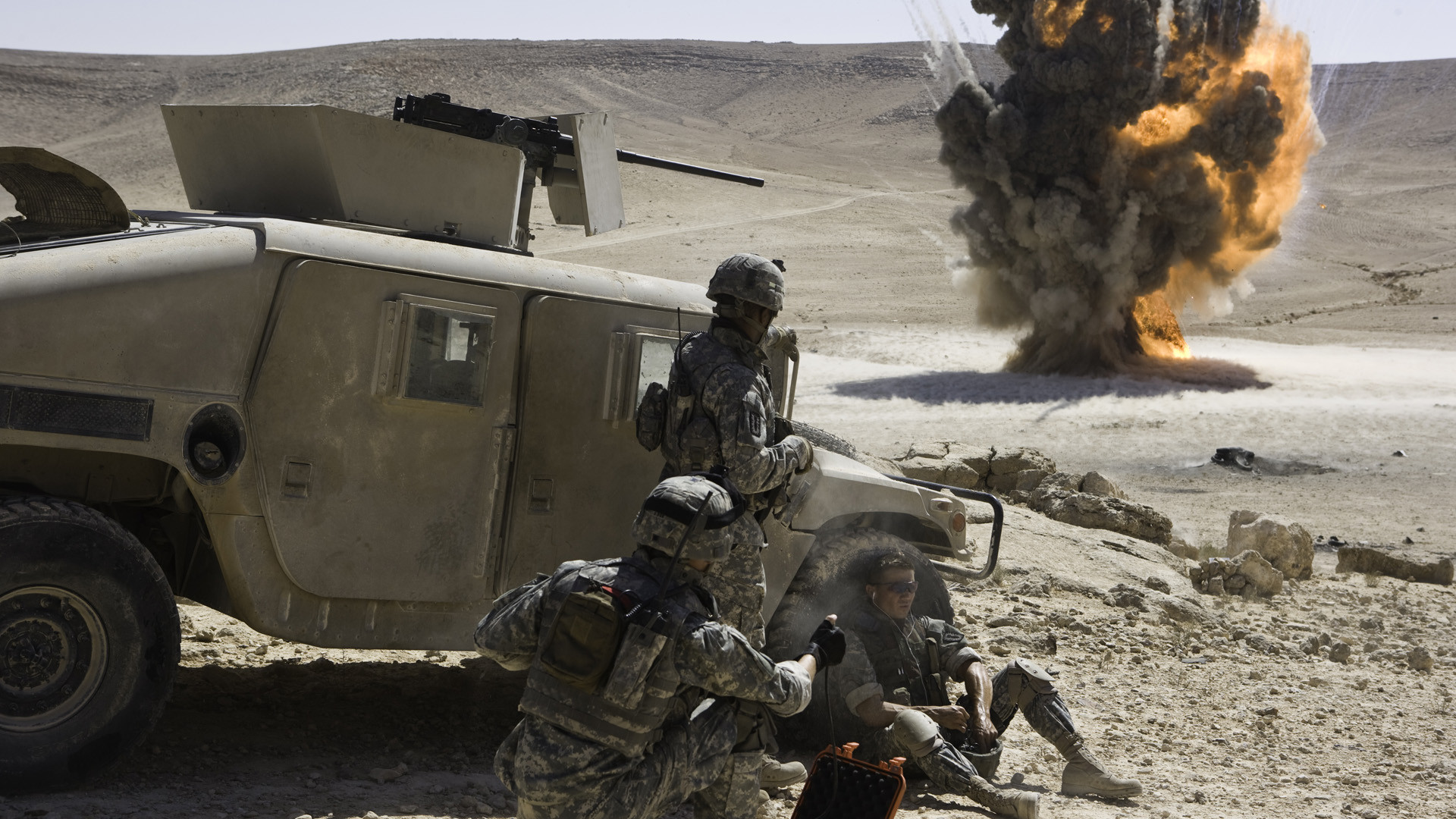 Ölümcül Tuzak - The Hurt Locker (2008) 4 Ölümcül Tuzak - The Hurt Locker (2008) 2008, Anthony Mackie, Brian Geraghty, Christian Camargo, David Morse, Dram, Evangeline Lilly, Gerilim, Guy Pearce, Jeremy Renner, Kathryn Bigelow, Mark Boal, Ralp Fiennes, Savaş, Suhail Dabbach