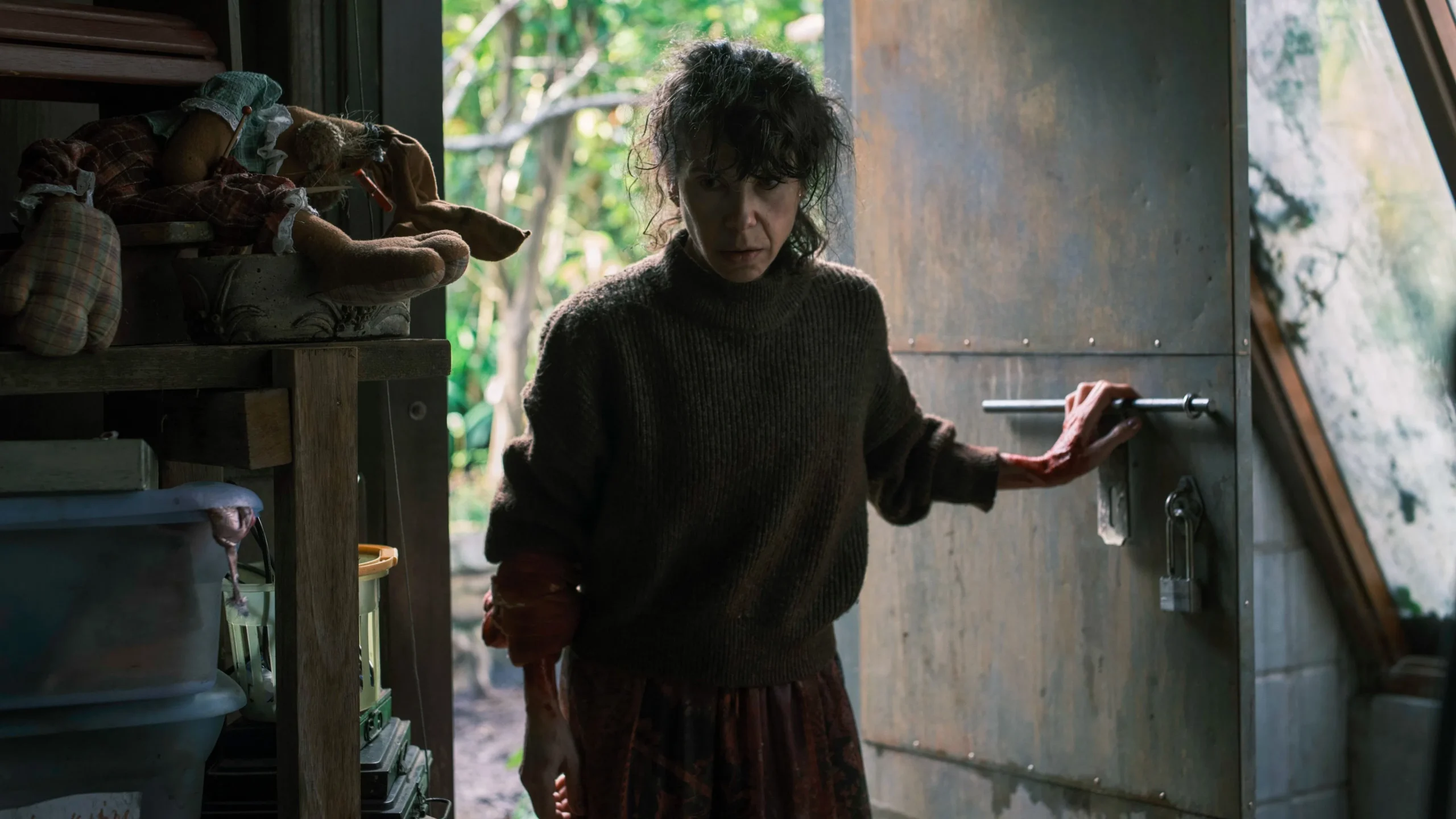 Onu Geri Getir - Bring Her Back (2025) 2025, Bill Hinzman, Billy Barratt, Danny Philippou, Gizem, Jonah Wren Phillips, Kathryn Adams, Korku, Michael Philippou, Mischa Heywood, Sally Hawkins, Sora Wong, Stephen Phillips