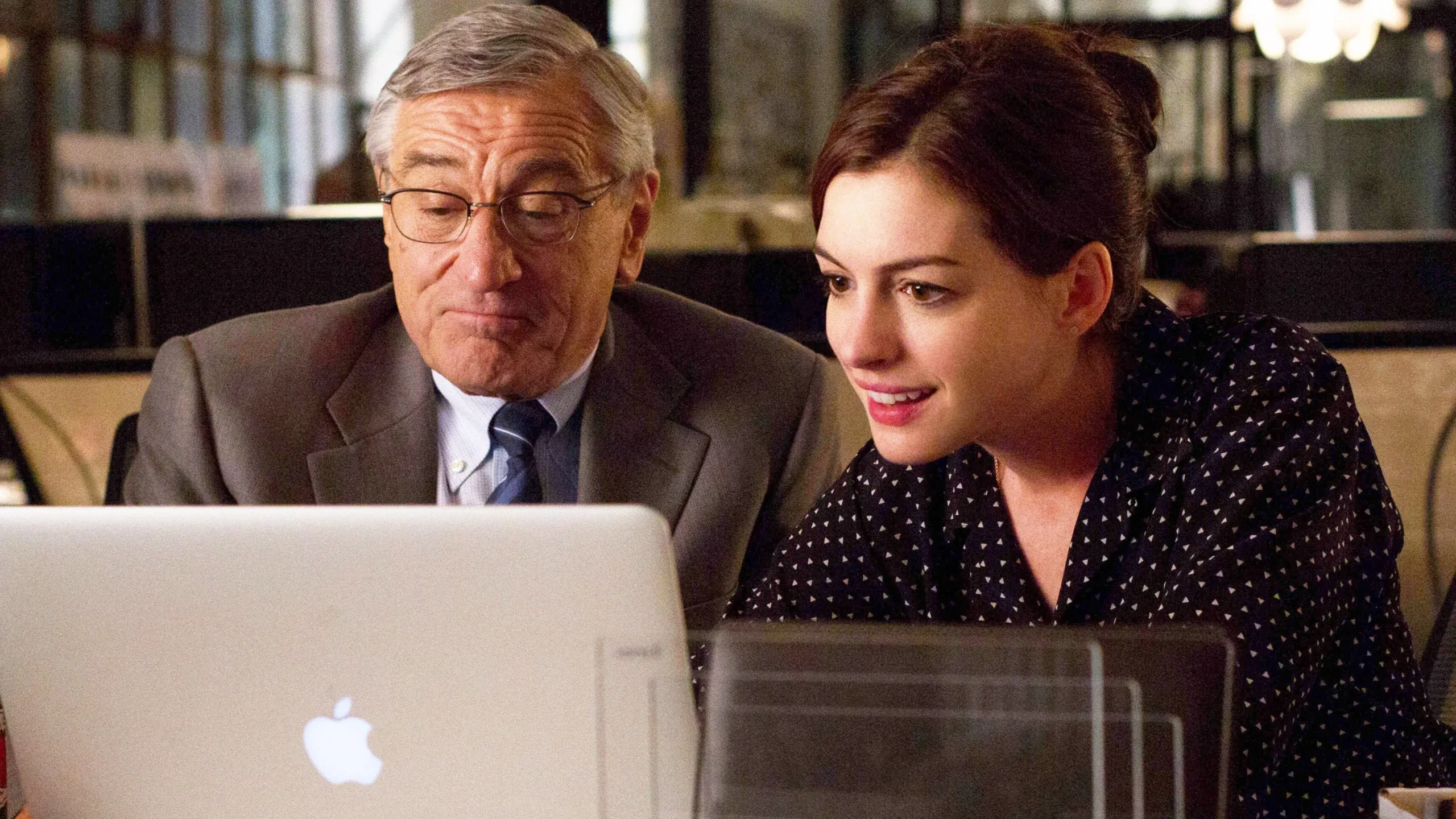 Stajyer - The Intern (2015) 2015, Adam Devine, Anders Holm, Andrew Rannells, Anne Hathaway, Dram, Komedi, Nancy Meyers, Rene Russo, Robert De Niro
