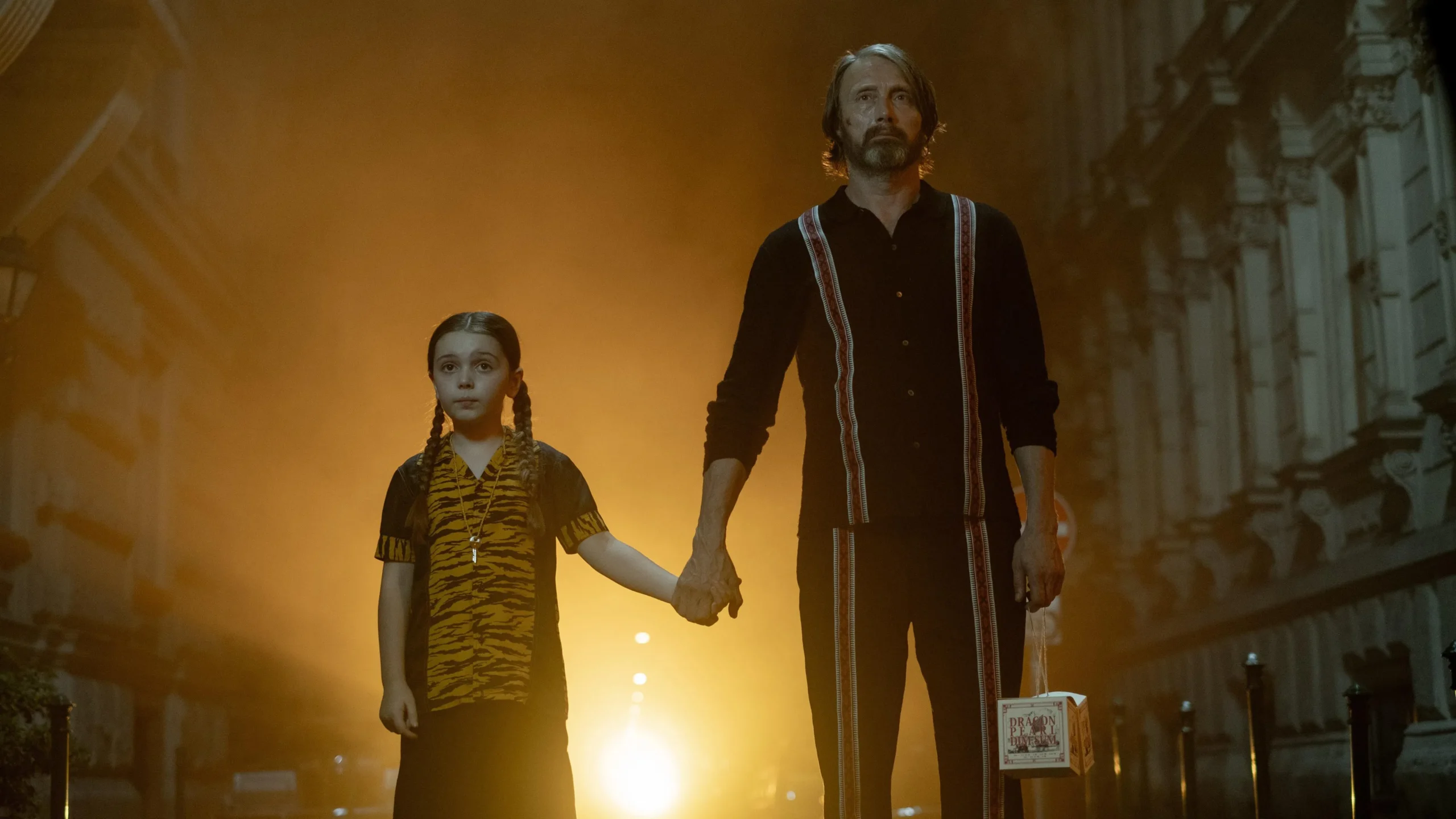Toz Yumağı - Dust Bunny (2025) 2025, Aksiyon, Bryan Fuller, Dram, Gerilim, Korku, Mads Mikkelsen, Rebecca Henderson, Sheila Atim, Sigourney Weaver, Sophie Sloan