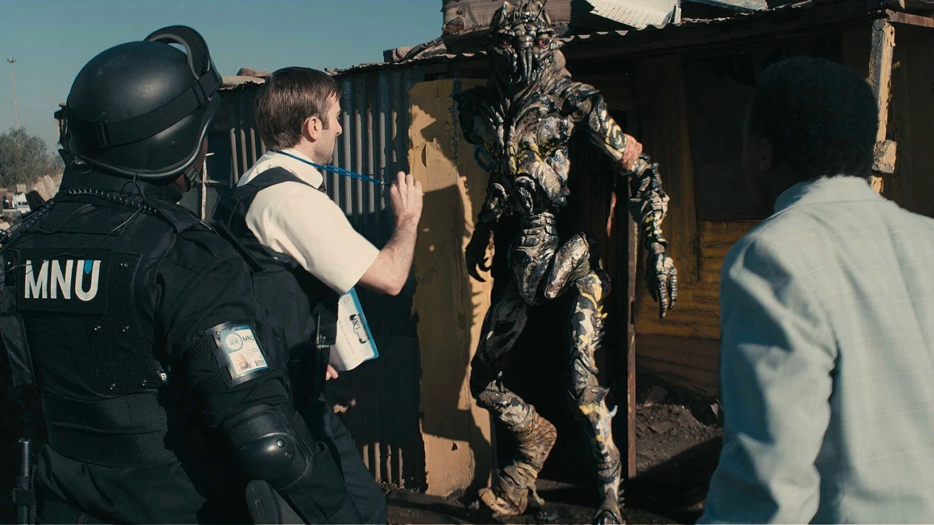 Yasak Bölge 9 - District 9 (2009) 2009, Aksiyon, Bilim Kurgu, David James, Eugene Khumbanyiwa, Gerilim, Jason Cope, Kenneth Nkosi, Mandla Gaduka, Neill Blomkamp, Sharlto Copley, Terri Tatchell, Vanessa Haywood