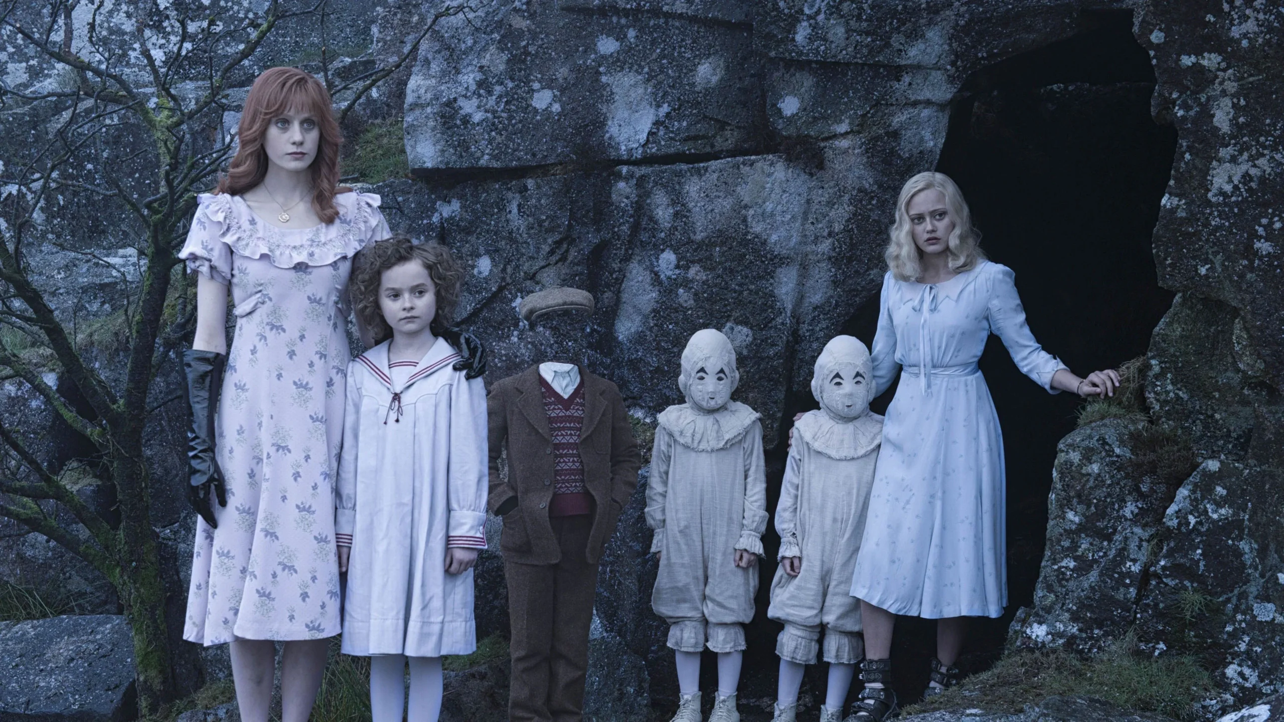 Bayan Peregrine'in Tuhaf Çocukları - Miss Peregrine's Home for Peculiar Children (2016) 4 Bayan Peregrine'in Tuhaf Çocukları - Miss Peregrine's Home for Peculiar Children (2016) 2016, Asa Butterfield, Eva Green, Fantastik, Jane Goldman, Judi Dench, Korku, Macera, Ransom Riggs, Rupert Everett, Samuel L. Jackson, Tim Burton