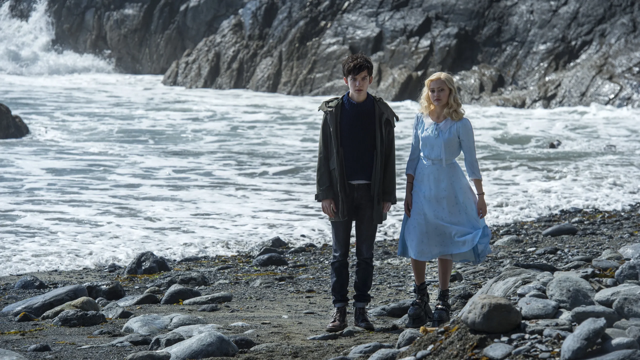 Bayan Peregrine'in Tuhaf Çocukları - Miss Peregrine's Home for Peculiar Children (2016) 2 Bayan Peregrine'in Tuhaf Çocukları (2016) filminden bir fotoğraf.