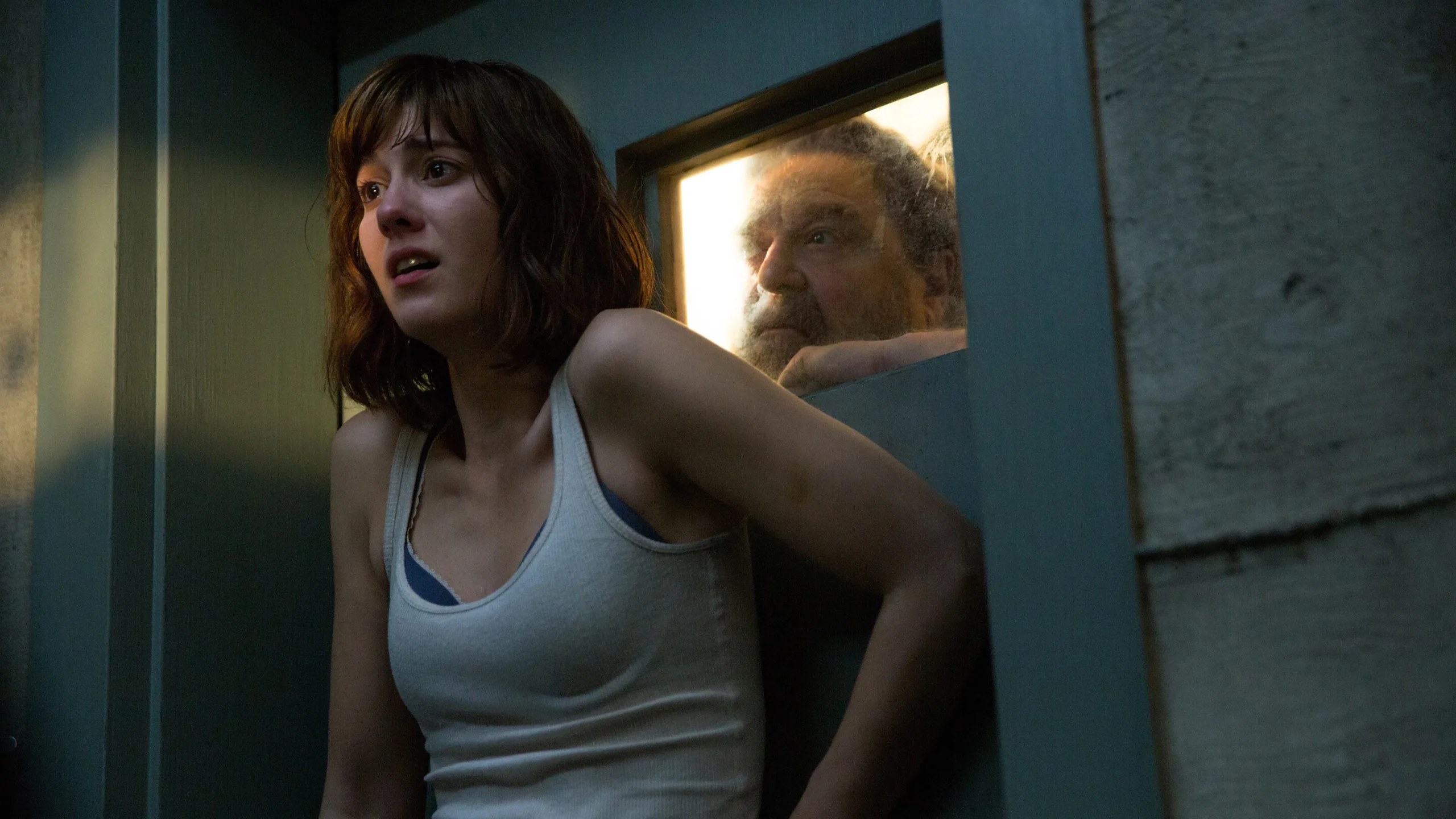 Cloverfield Yolu No: 10 - 10 Cloverfield Lane (2016) 4 Cloverfield Yolu No: 10 - 10 Cloverfield Lane (2016) 2016, Bilim Kurgu, Damien Chazelle, Dan Trachtenberg, Douglas M. Griffin, Dram, Gerilim, John Gallagher Jr., John Goodman, Josh Campbell, Korku, Mary Elizabeth Winstead, Matt Stuecken, Suzanne Cryer