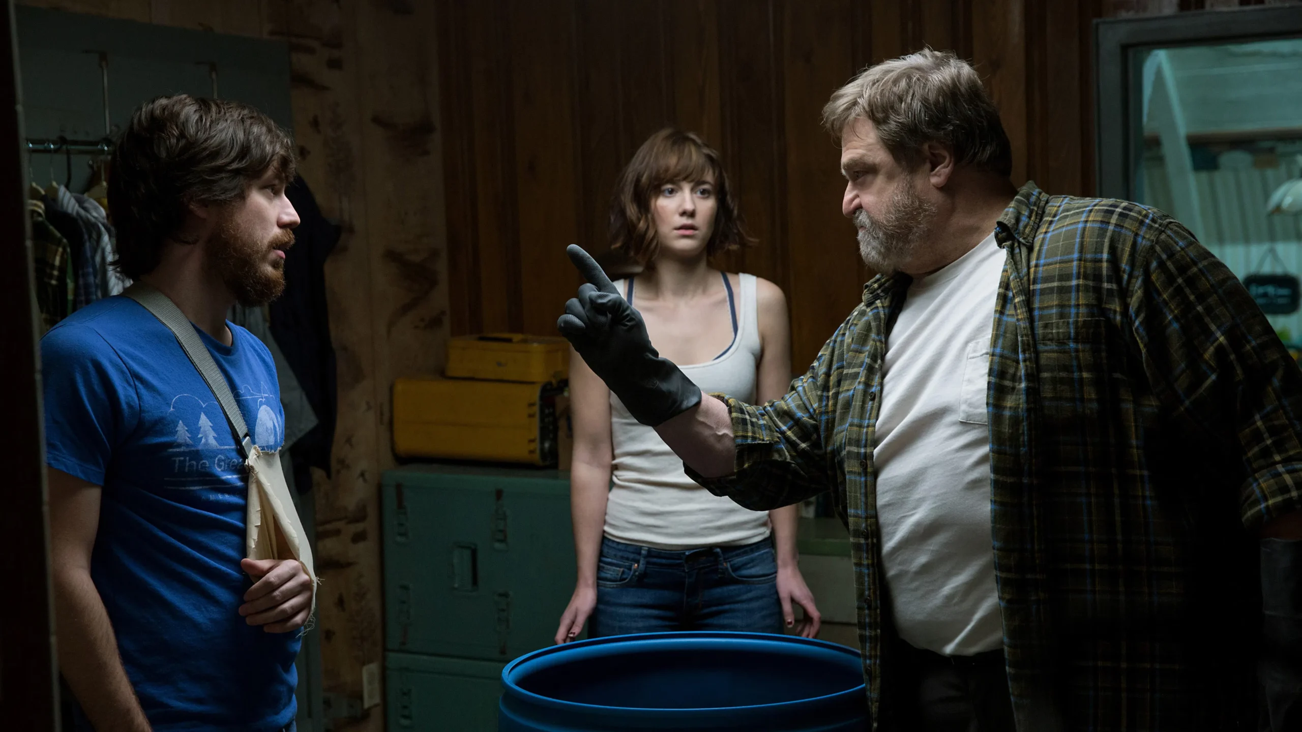 Cloverfield Yolu No: 10 - 10 Cloverfield Lane (2016) 2 Cloverfield Yolu No: 10 - 10 Cloverfield Lane (2016) filminin önemli bilgileri, fragmanı gibi ayrıntılar içerikte yer alıyor.