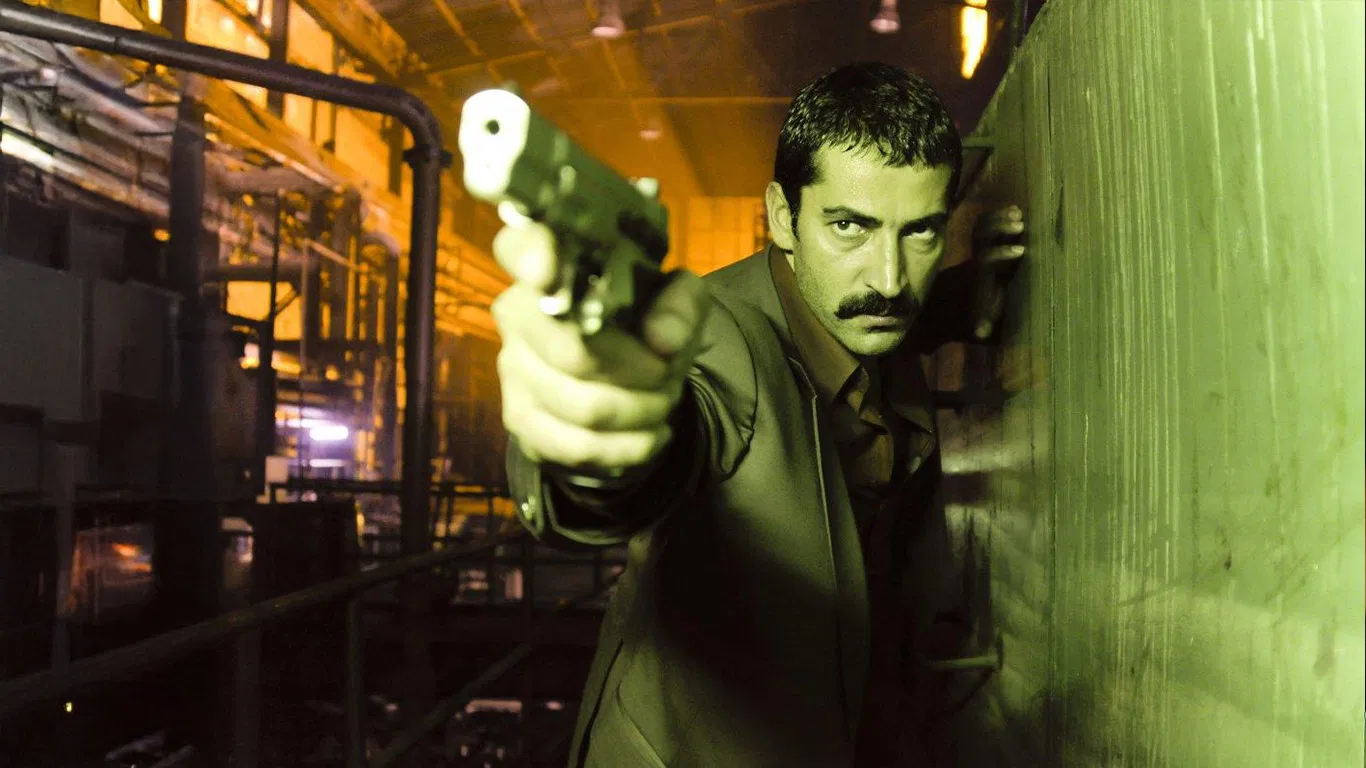 Ejder Kapanı - Dragon Trap (2010) 3 Ejder Kapanı - Dragon Trap (2010) 2010, Aksiyon, Berrak Tüzünataç, Ceyda Düvenci, Gerilim, Hakan Boyav, İlker Aksum, Kenan İmirzalıoğlu, Kubilay Tat, Nejat İşler, Suç, Uğur Yücel