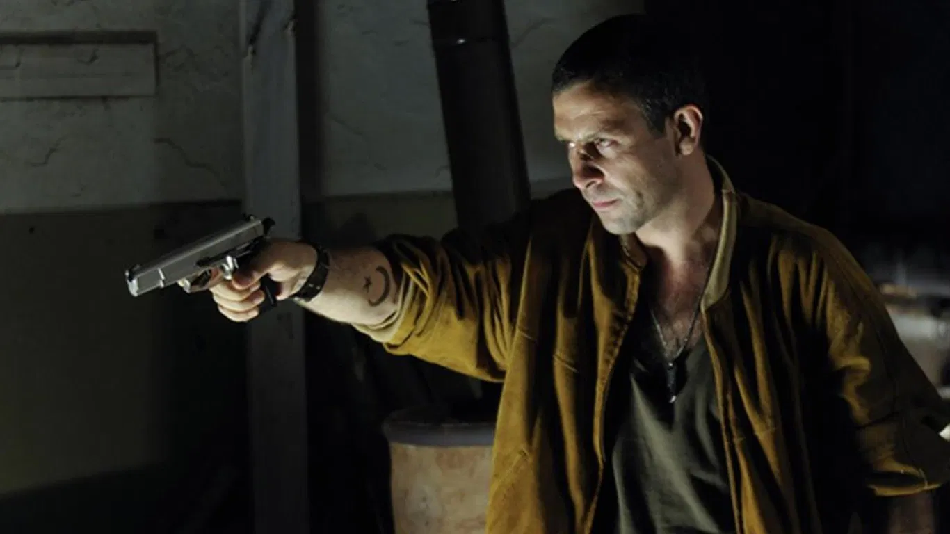 Ejder Kapanı - Dragon Trap (2010) 4 Ejder Kapanı - Dragon Trap (2010) 2010, Aksiyon, Berrak Tüzünataç, Ceyda Düvenci, Gerilim, Hakan Boyav, İlker Aksum, Kenan İmirzalıoğlu, Kubilay Tat, Nejat İşler, Suç, Uğur Yücel