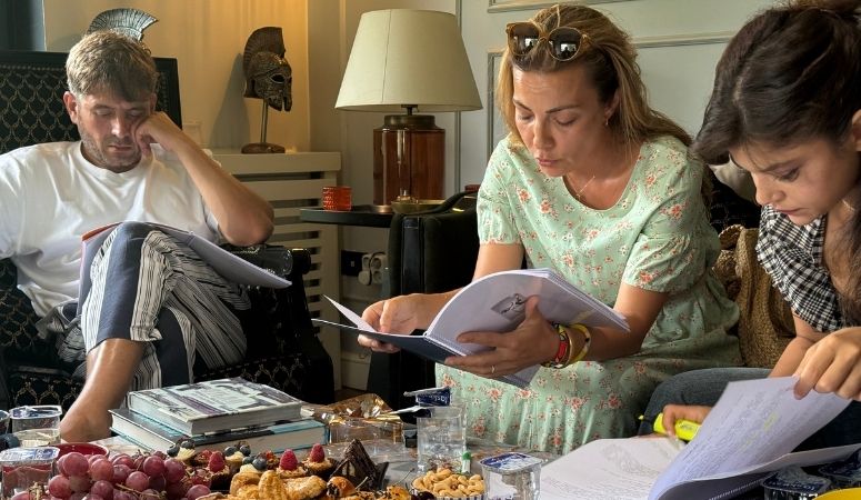 Fırtına Kız (2026) yerli filmi çekimlerinde oyuncuların prova yaptığı anlar. 