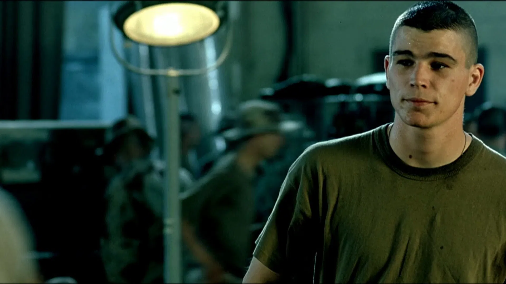 Kara Şahin Düştü - Black Hawk Down (2001) 2001, Aksiyon, Dram, Eric Bana, Ewan McGregor, Ewen Bremner, Gabriel Casseus, Josh Hartnett, Ken Nolan, Mark Bowden, Ridley Scott, Sam Shepard, Savaş, Tarih, Tom Sizemore, William Fichtner