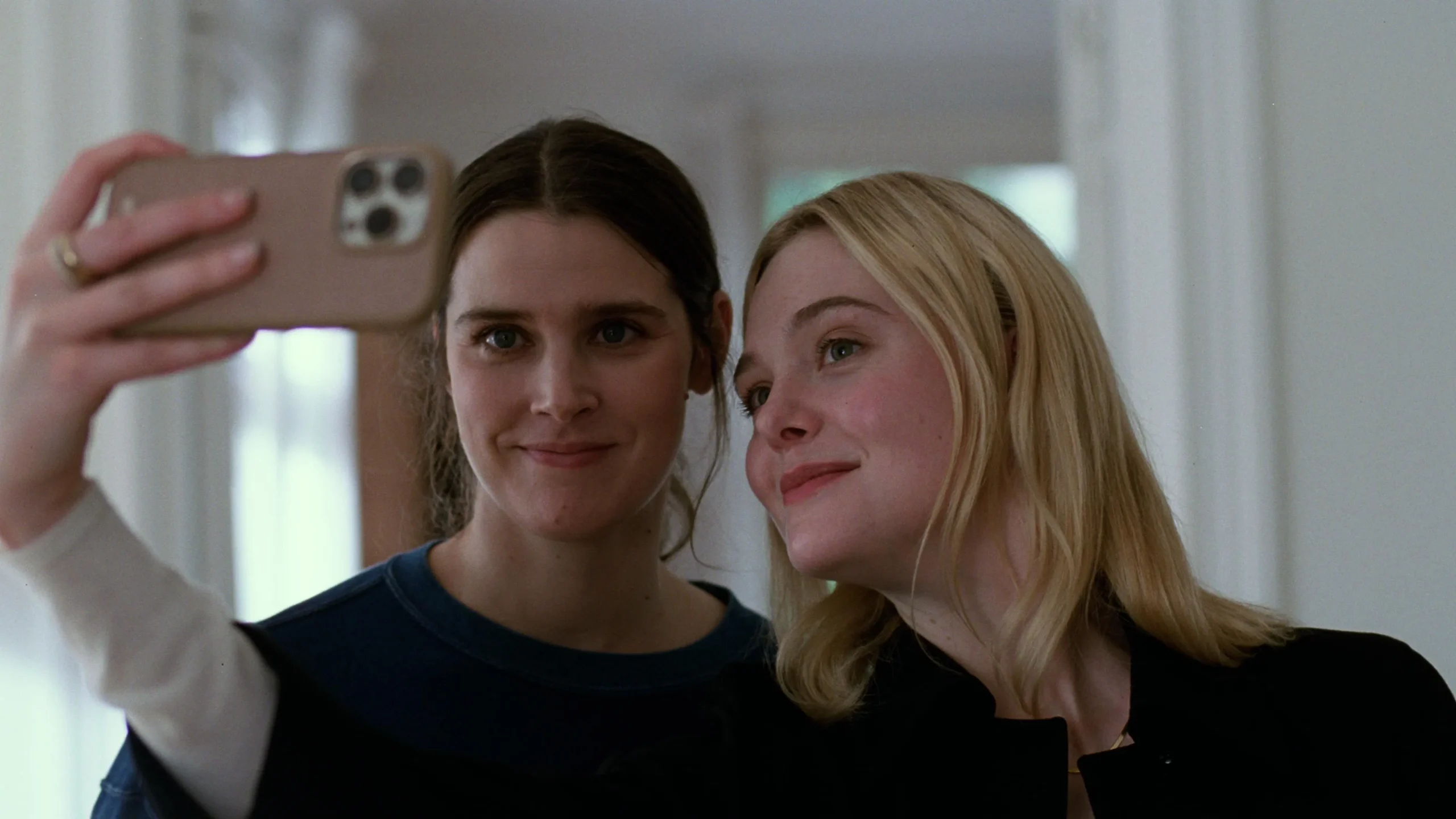 Manevi Değer - Sentimental Value (2025) 2025, Dram, Elle Fanning, Eskil Vogt, Inga Ibsdotter Lilleaas, Jesper Christensen, Joachim Trier, Renate Reinsve, Stellan Skarsgard