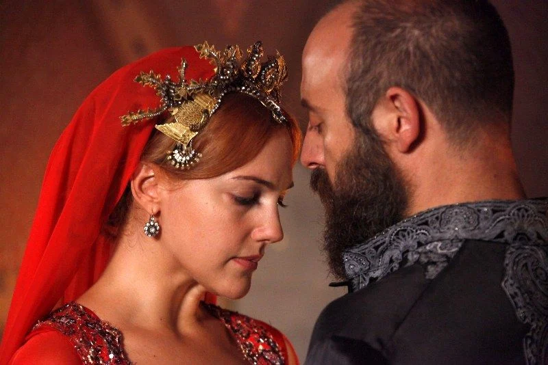 Meryem Uzerli Kimdir? Meryem Uzerli