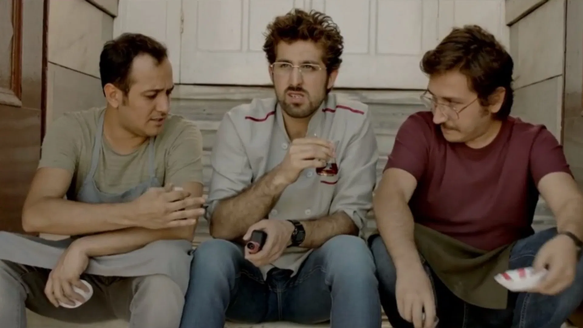 Ölümlü Dünya (2018) 2018, Ahmet Mümtaz Taylan, Aksiyon, Ali Atay, Ali Demirel, Alper Kul, Aziz Kedi, Doğu Demirkol, Feyyaz Yiğit, İrem Sak, Komedi, Sarp Apak, Suç