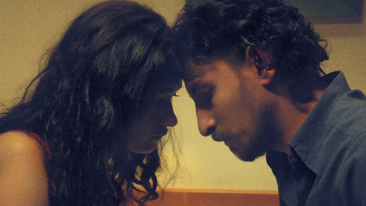 Sonbahar - Autumn (2008) 2 Sonbahar - Autumn (2008) 2008, Dram, Megi Kobaladze, Onur Saylak, Özcan Alper, Raife Yenigül, Serkan Keskin