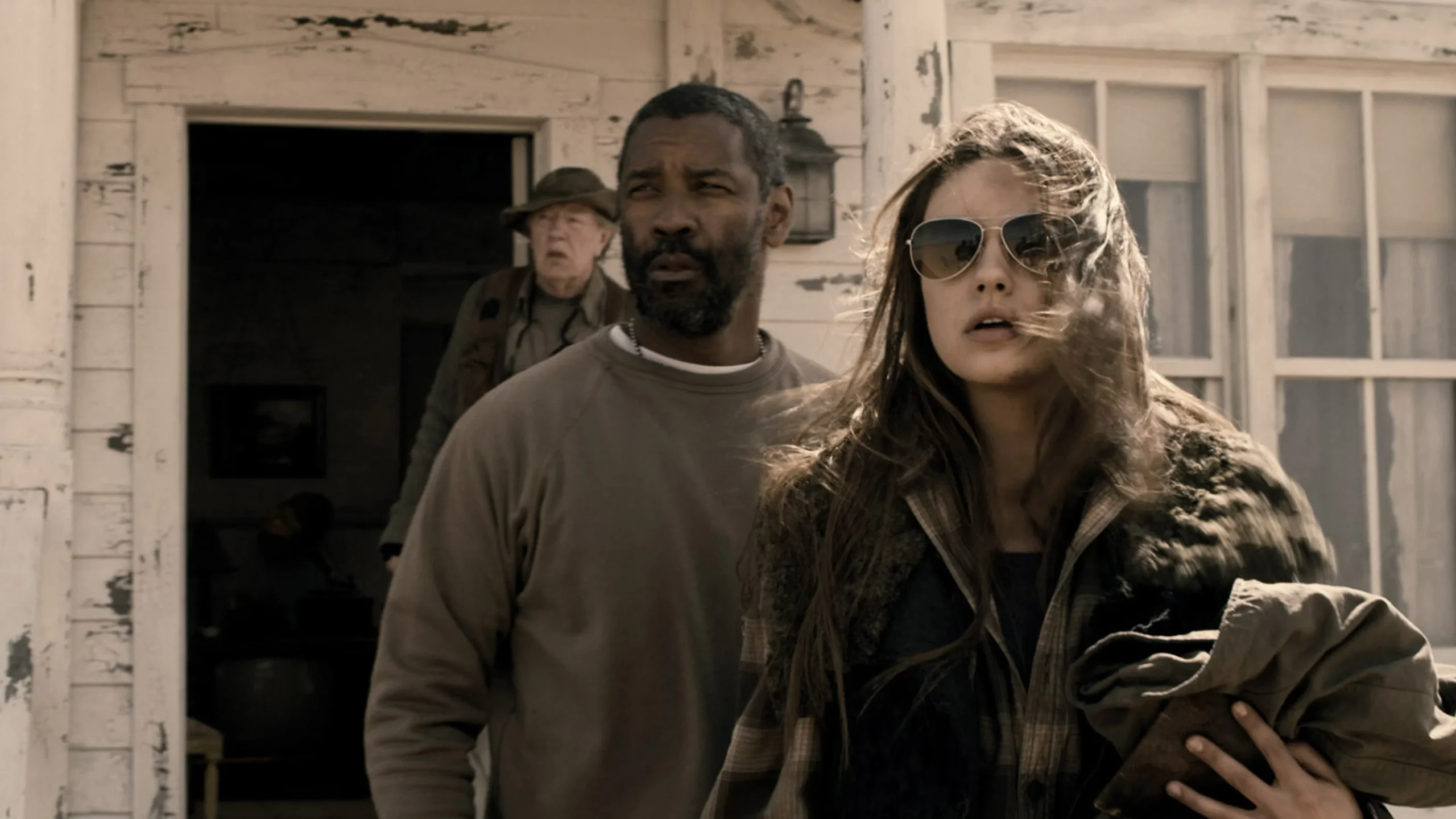 Tanrının Kitabı - The Book Of Eli (2010) 2010, Aksiyon, Albert Hughes, Allen Hughes, Denzel Washington, Dram, Gary Oldman, Gary Whitta, Jennifer Beals, Macera, Mila Kunis, Ray Stevenson