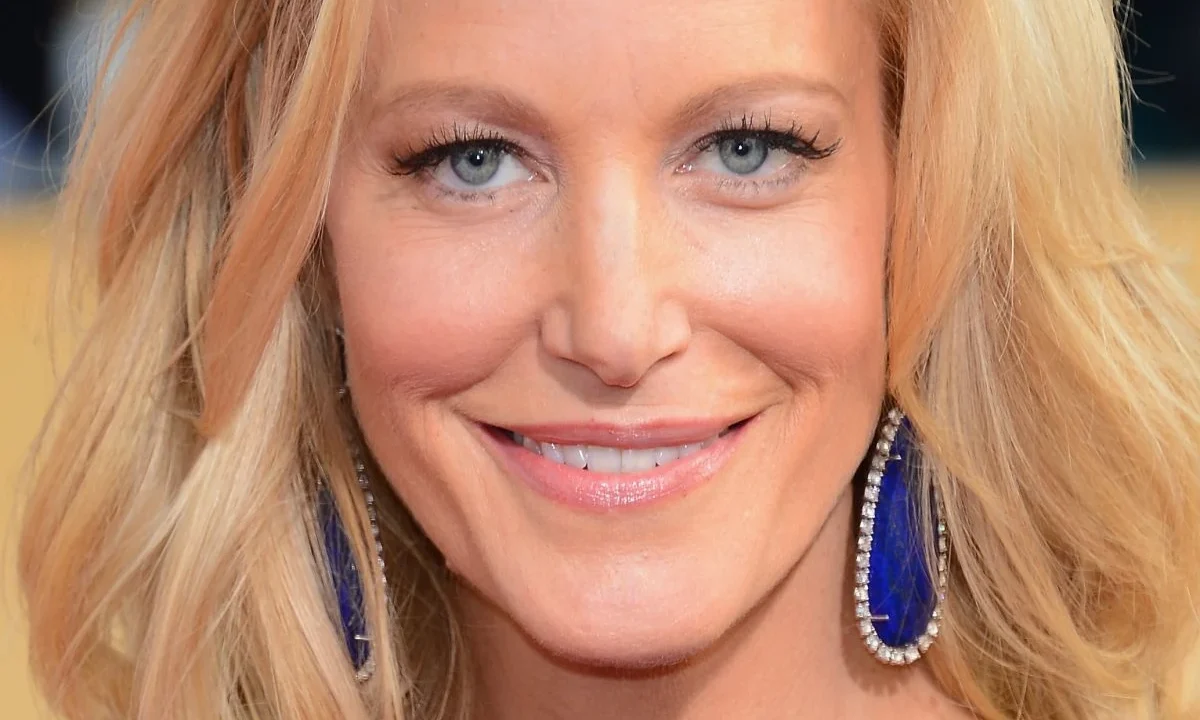 Anna Gunn 1 Anna Gunn Anna Gunn
