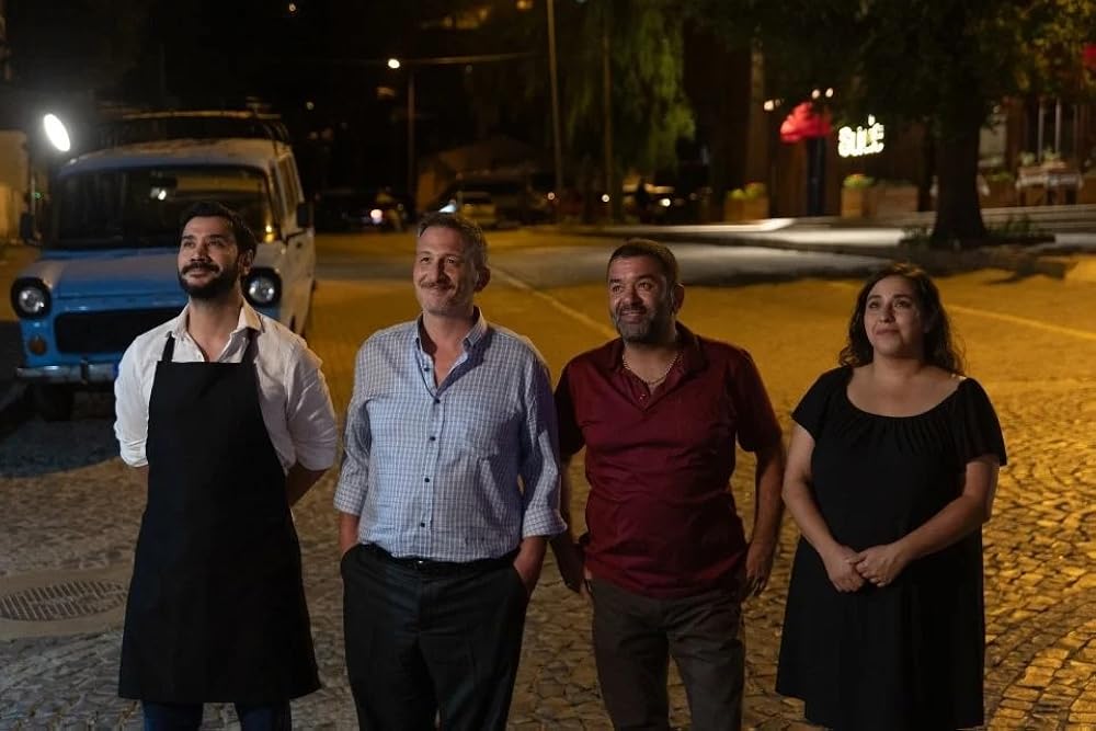 Aşk ve Yemek (2025) 2025, Bülent Şakrak, Gün Akıncı, Hande Doğandemir, Komedi, Makbule Kosif, Müge Uğurlar, Osman Sonant, Romantik, Uğur Güneş