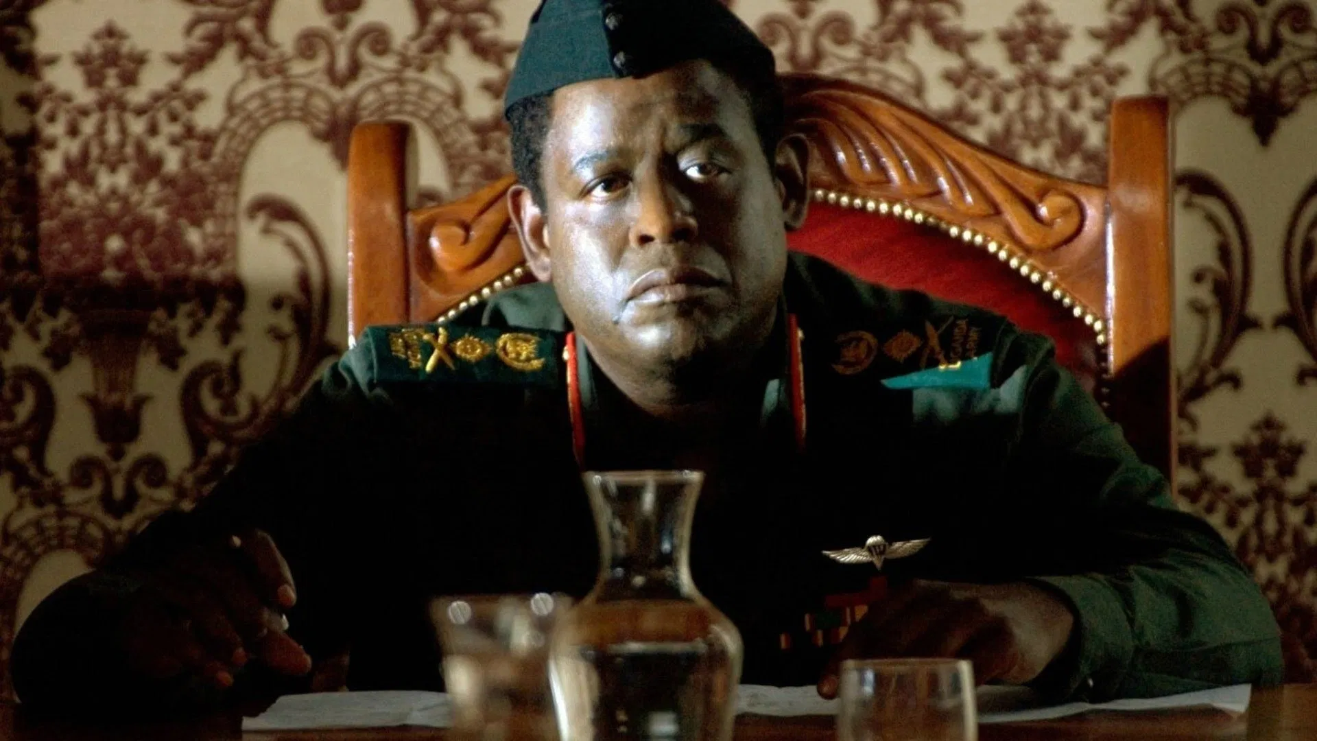 İskoçya'nın Son Kralı - The Last King of Scotland (2006) filminden bir fotoğraf paylaşıyoruz.