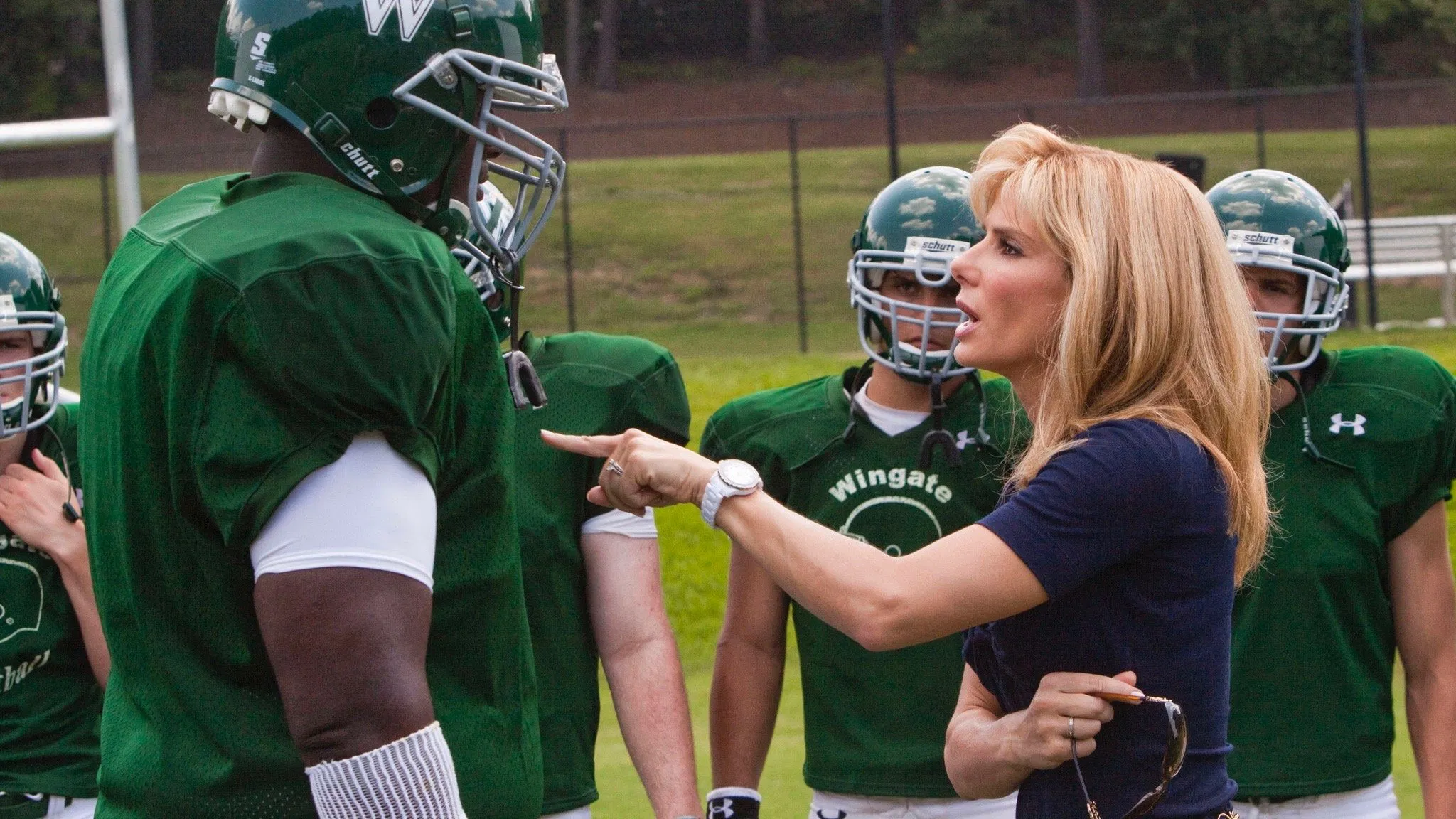 Kör Nokta - The Blind Side (2009) 3 Kör Nokta - The Blind Side (2009) 2009, Biyografi, Dram, Jae Head, John Lee Hancock, Lily Collins, Michael Lewis, Quinton Aaron, Sandra Bullock, Spor, Tim McGraw