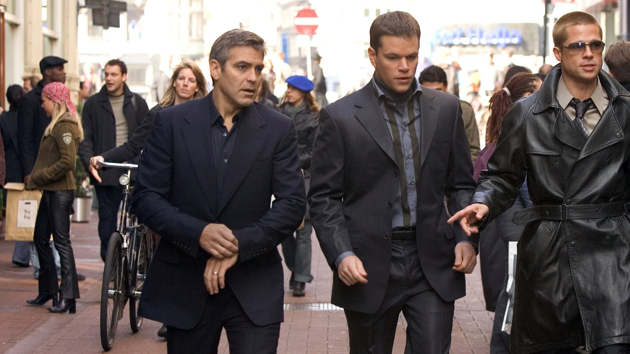 Ocean's 12 - Ocean's Twelve (2004) filminin bilgileri, fragmanı ve diğer ayrıntıları sizin için paylaşıldı.