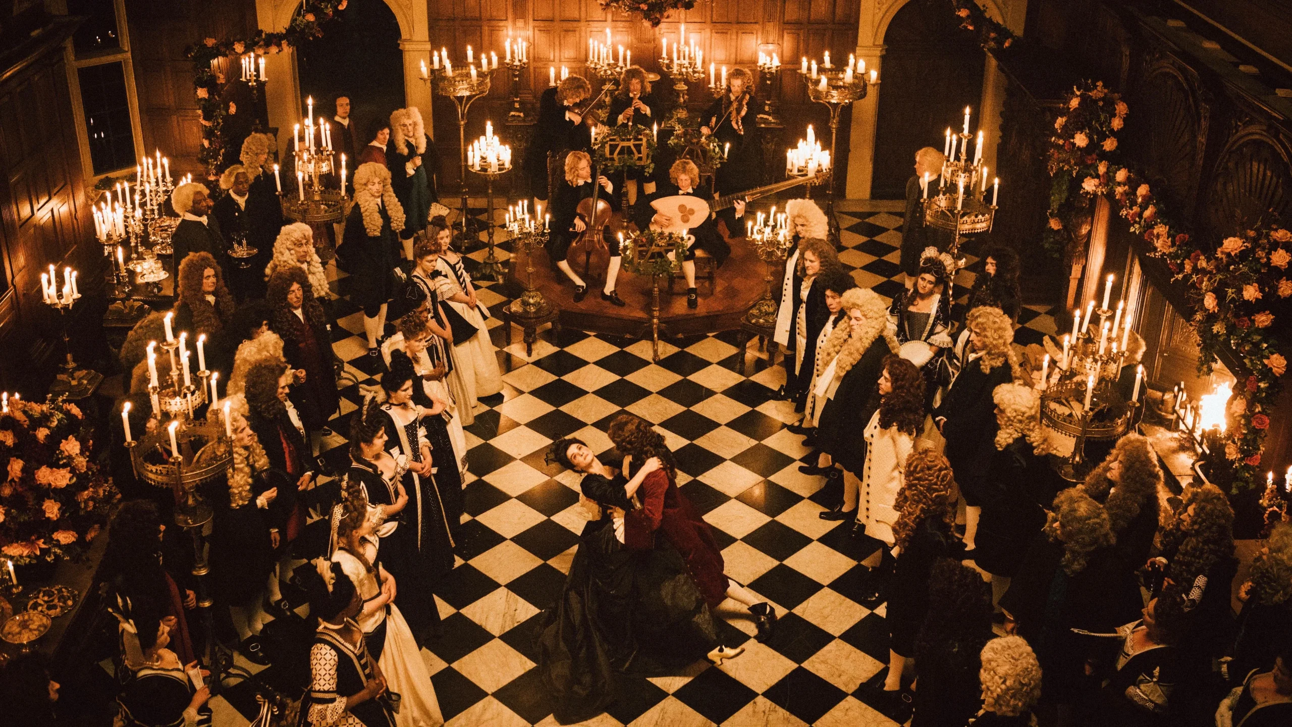 Sarayın Gözdesi - The Favourite (2018) 2018, Biyografi, Deborah Davis, Dram, Emma Delves, Emma Stone, Faye Daveney, Komedi, Olivia Colman, Rachel Weisz, Tarih, Tony McNamara, Yorgos Lanthimos