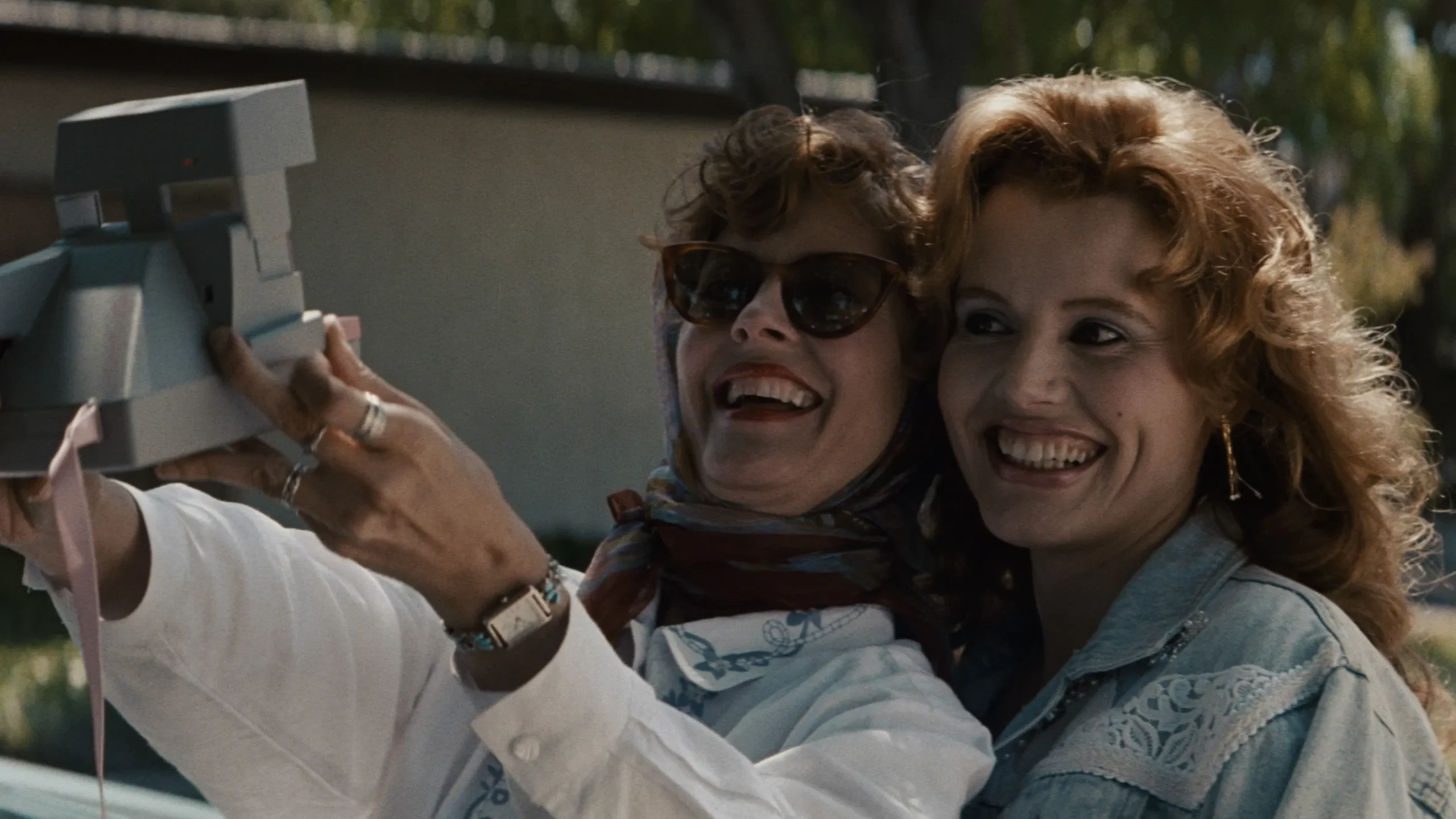 Thelma ve Louise - Thelma & Louise (1991) 3 Thelma ve Louise - Thelma & Louise (1991) 1991, Callie Khouri, Dram, Geena Davis, Harey Keitel, Macera, Michael Madsen, Ridley Scott, Suç, Susan Sarandon