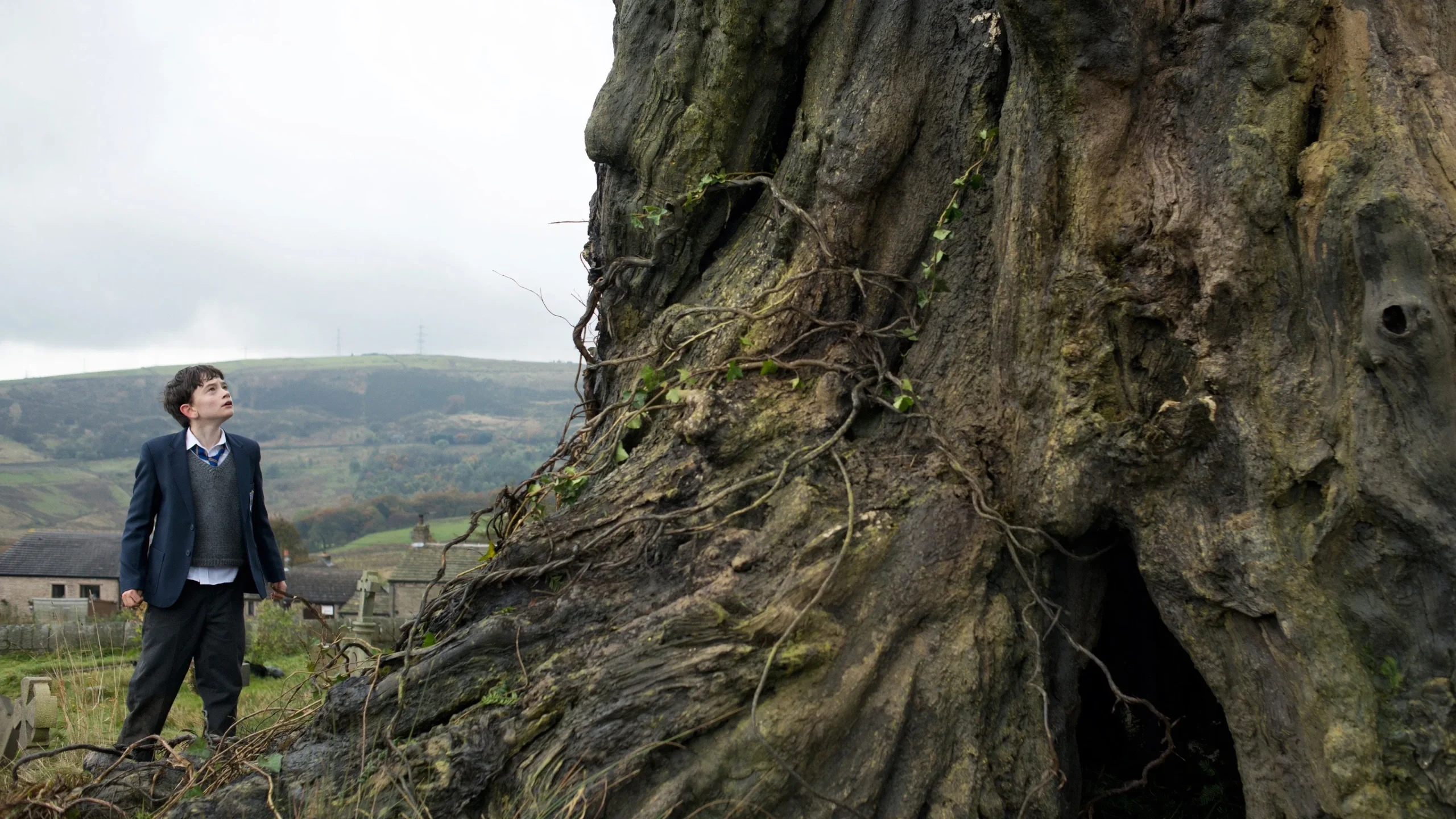 Canavarın Çağrısı - A Monster Calls (2016) 5 Canavarın Çağrısı - A Monster Calls (2016) 2016, Aile, Fantastik, Felicity Jones, J.A. Bayona, Korku, Lewis MacDougall, Macera, Patrick Ness, Sigourney Weaver, Siobhan Dowd, Toby Kebbell