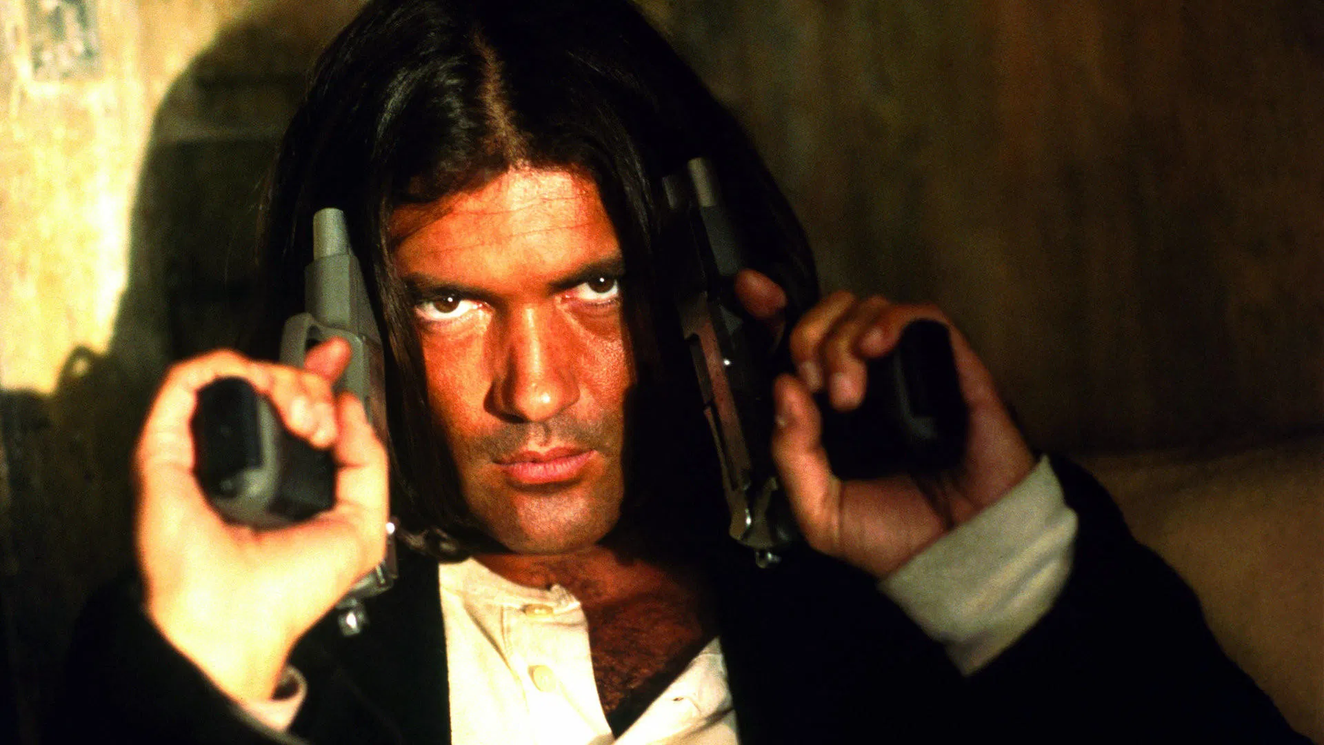 Desperado (1995) 3 Desperado (1995) 1995, Aksiyon, Antonio Banderas, Cheech Marin, Gerilim, Joaquim de Almeida, Robert Rodriguez, Salma Hayek, Steve Buscemi, Suç, Western