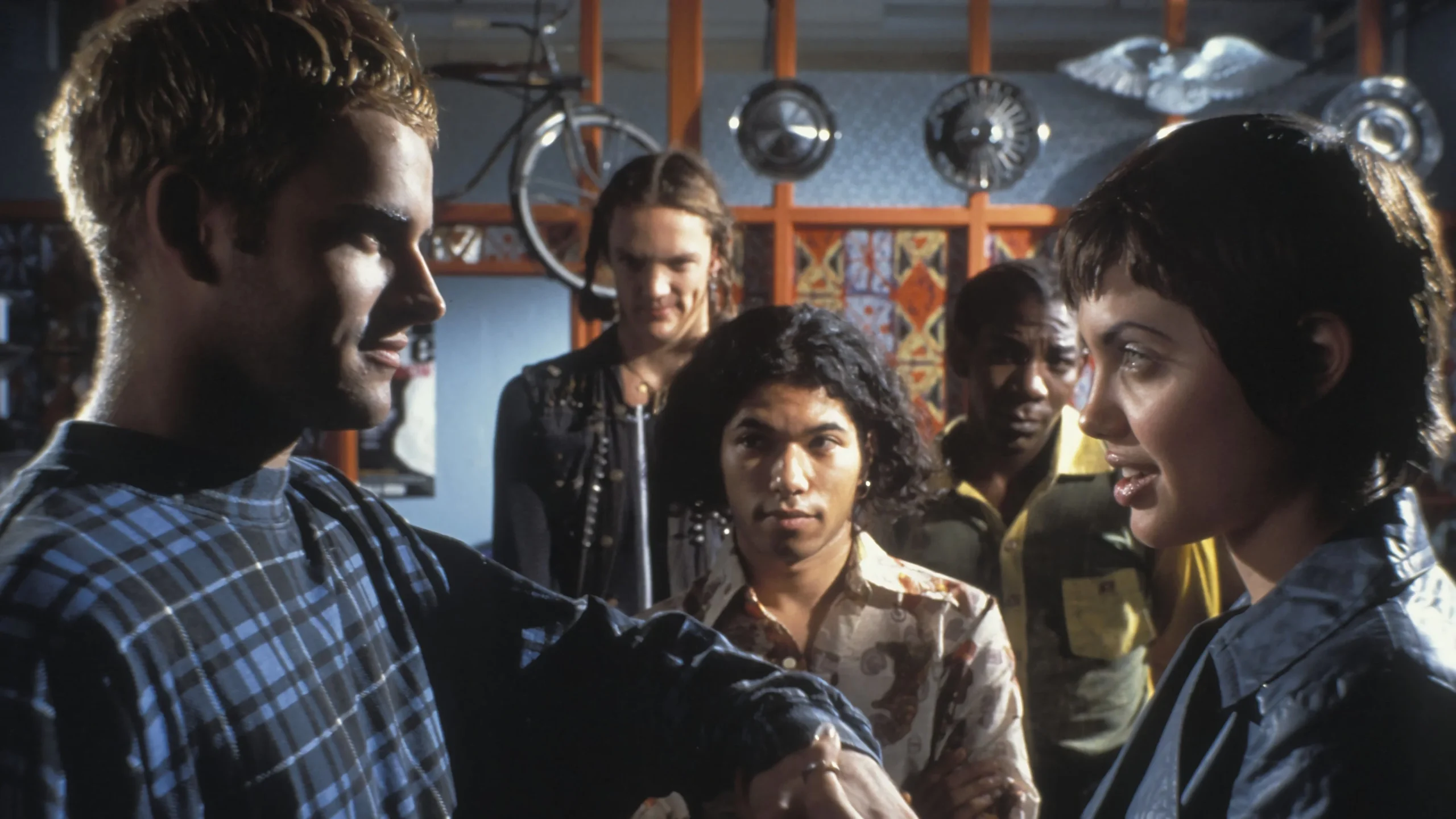 Hackers (1995) 4 Hackers (1995) 1995, Angelina Jolie, Dram, Gerilim, Iain Softley, Jesse Bradford, Jonny Lee Miller, Matthew Lillard, Rafel Moreu, Romantik, Suç