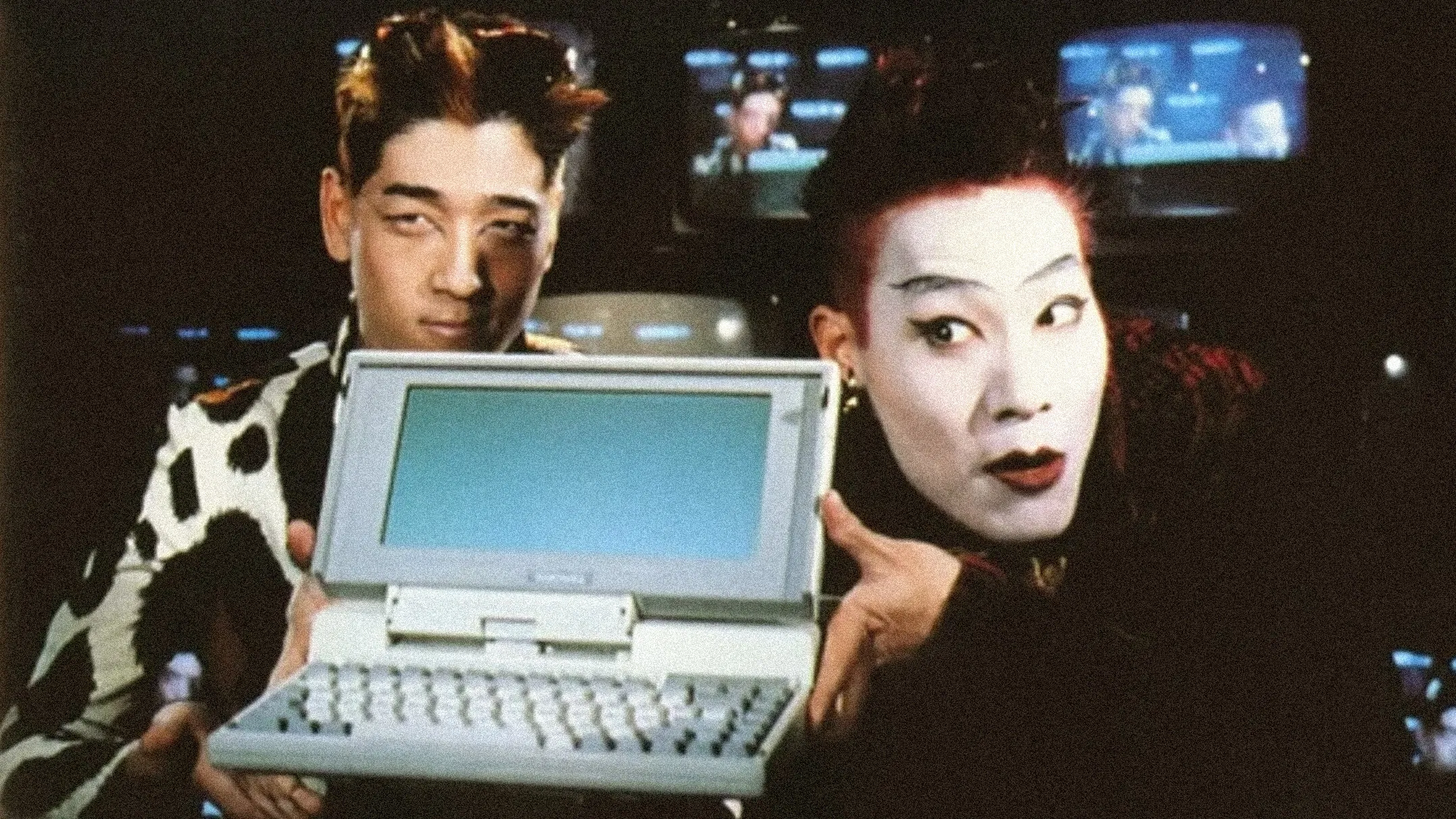 Hackers (1995) 5 Hackers (1995) 1995, Angelina Jolie, Dram, Gerilim, Iain Softley, Jesse Bradford, Jonny Lee Miller, Matthew Lillard, Rafel Moreu, Romantik, Suç