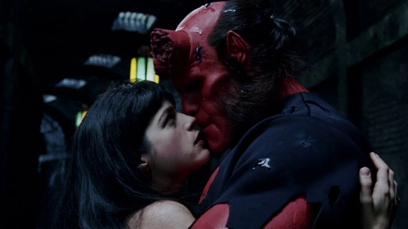 Hellboy (2004) 5 Hellboy (2004) 2004, Aksiyon, Doug Jones, Fantastik, Guillermo del Toro, John Hurt, Korku, Macera, Mike Mignola, Peter Briggs, Ron Perlman, Selma Blair